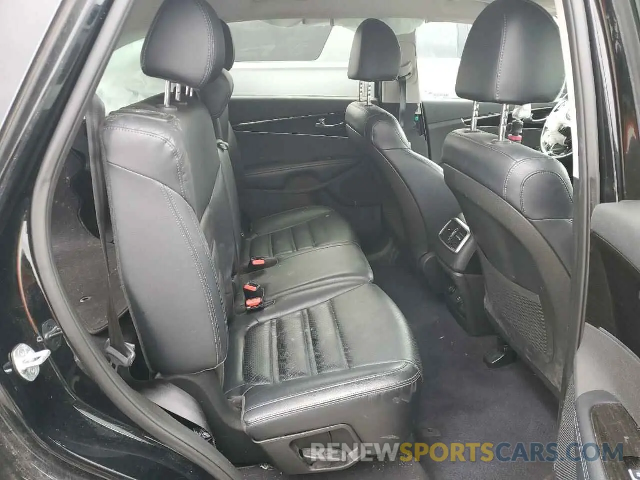 12 Photograph of a damaged car 5XYPHDA53KG445371 KIA SORENTO 2019
