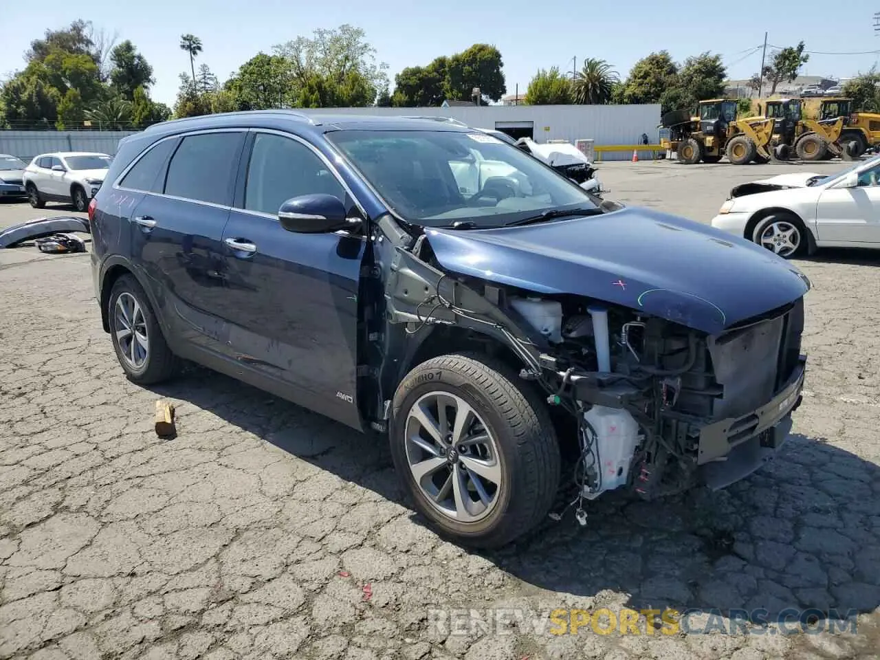 4 Photograph of a damaged car 5XYPHDA58KG462280 KIA SORENTO 2019