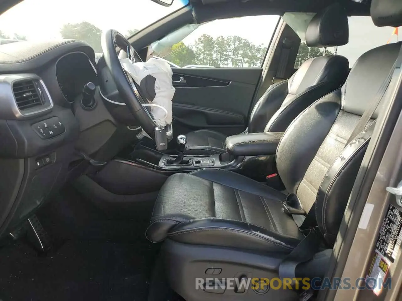 7 Photograph of a damaged car 5XYPK4A50KG447242 KIA SORENTO 2019