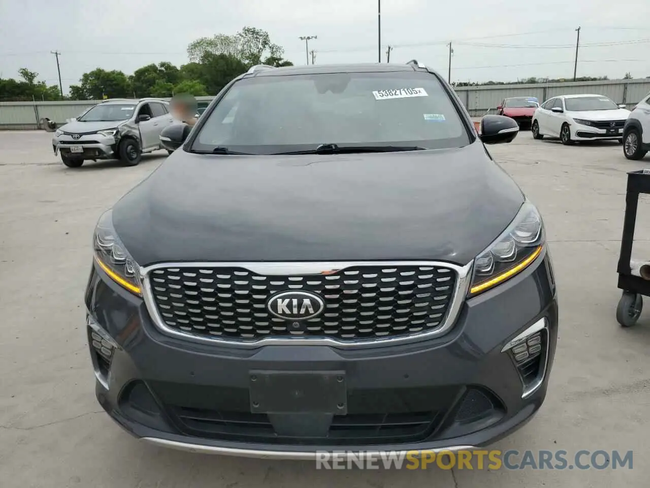 5 Photograph of a damaged car 5XYPK4A52KG465791 KIA SORENTO 2019