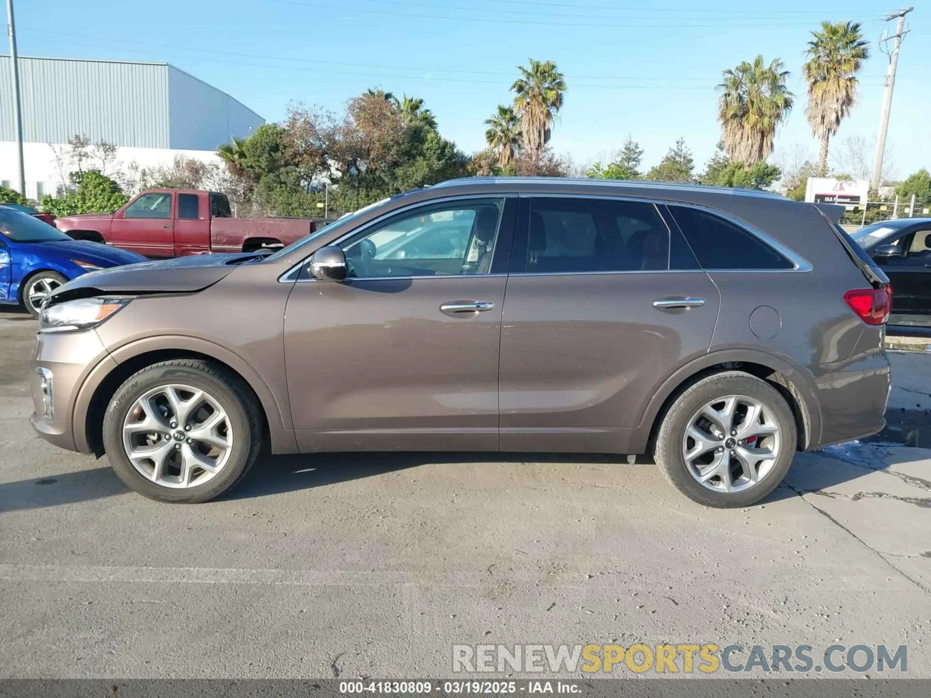14 Фотография поврежденного автомобиля 5XYPK4A52KG478637 KIA SORENTO 2019