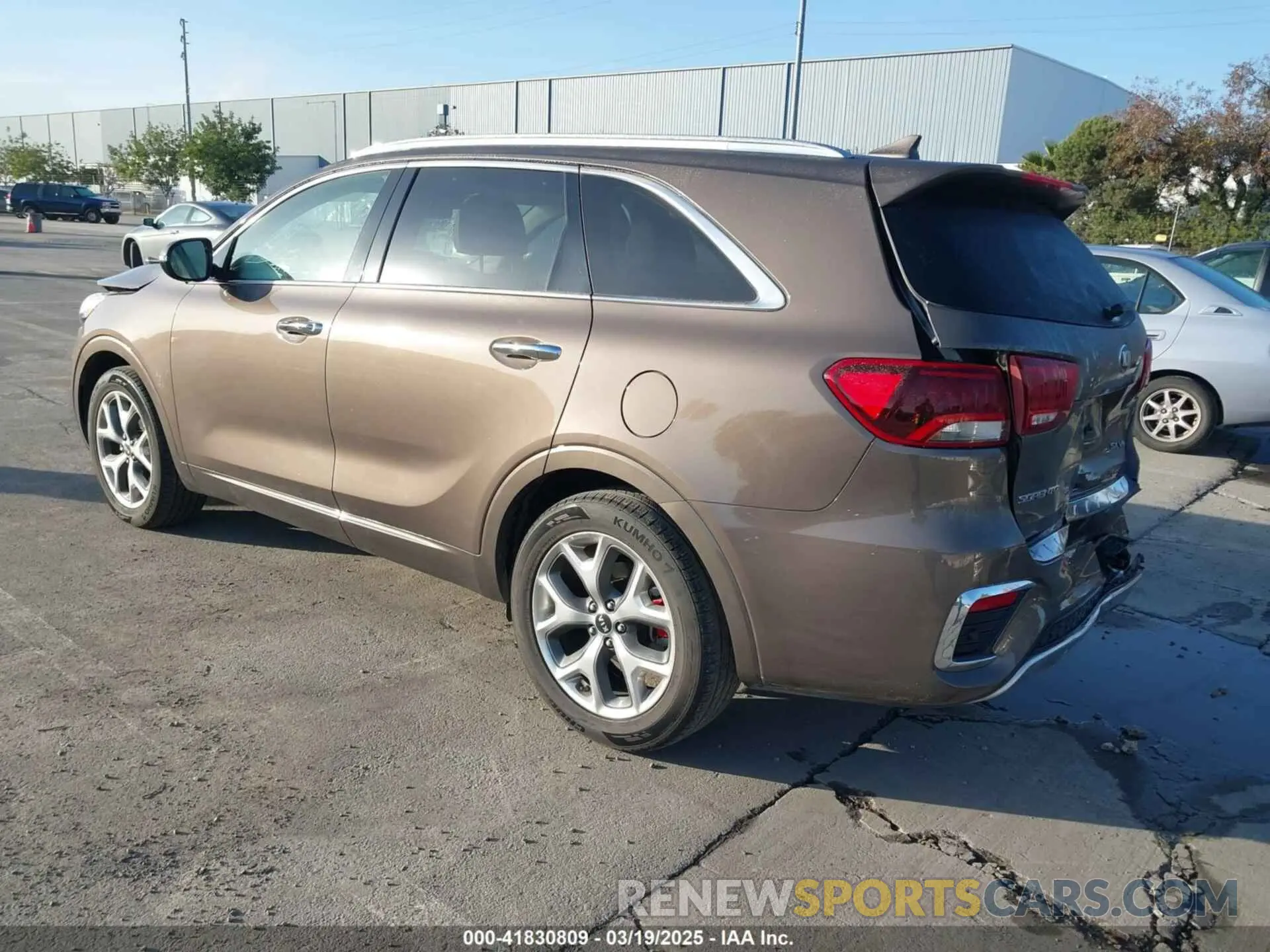 3 Фотография поврежденного автомобиля 5XYPK4A52KG478637 KIA SORENTO 2019
