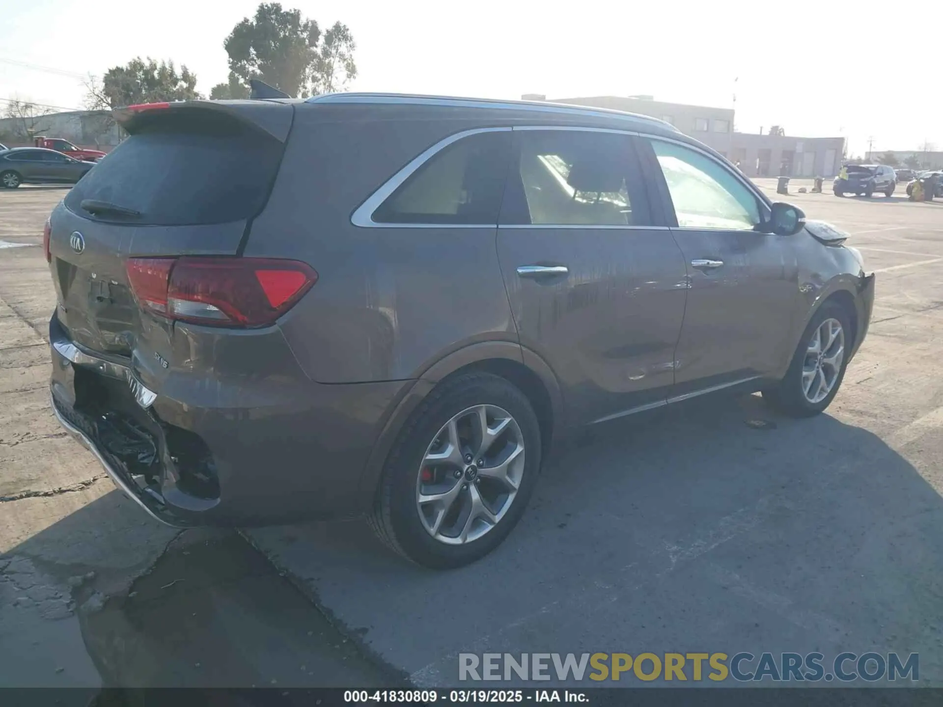 4 Фотография поврежденного автомобиля 5XYPK4A52KG478637 KIA SORENTO 2019