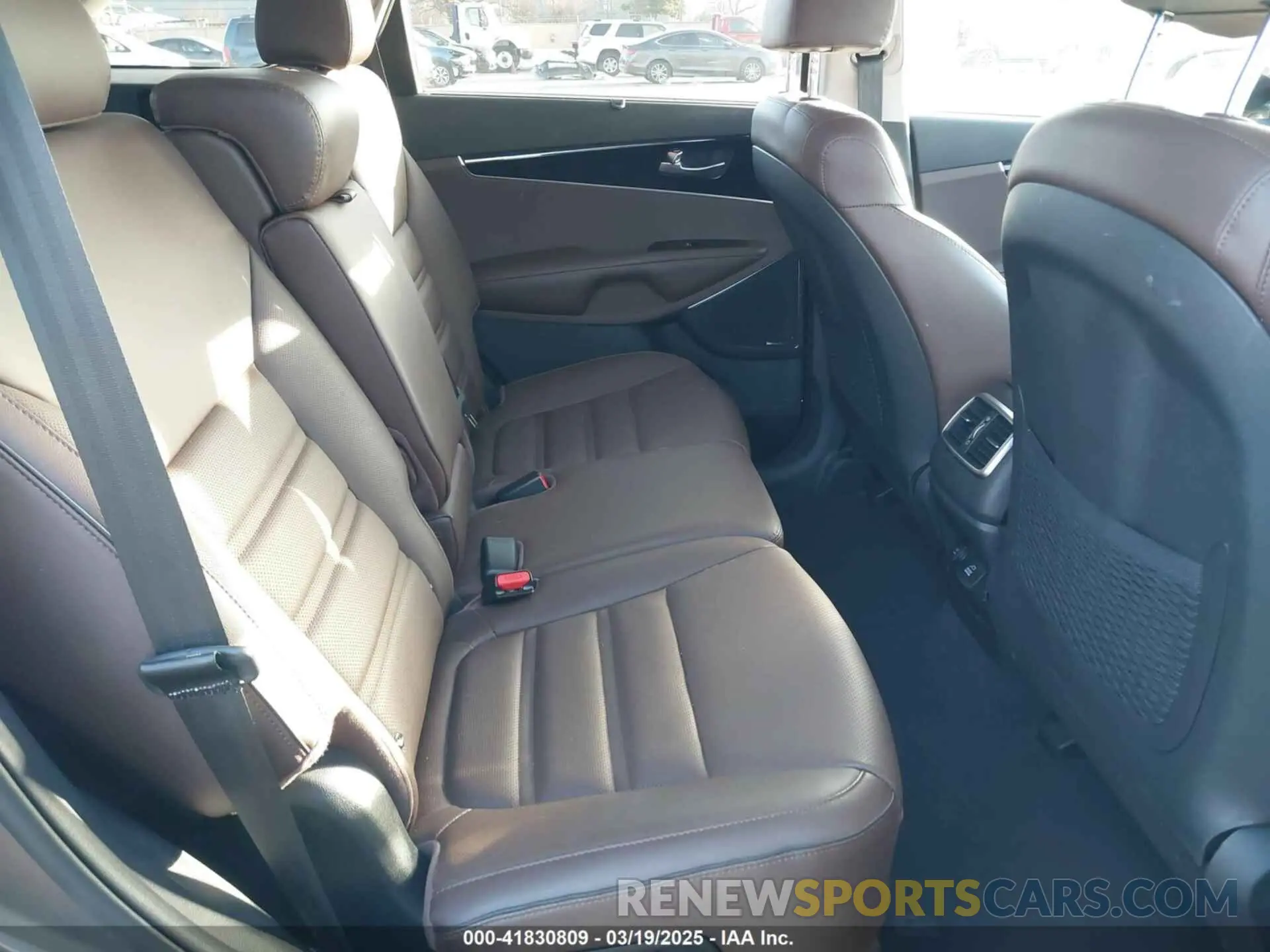 8 Фотография поврежденного автомобиля 5XYPK4A52KG478637 KIA SORENTO 2019