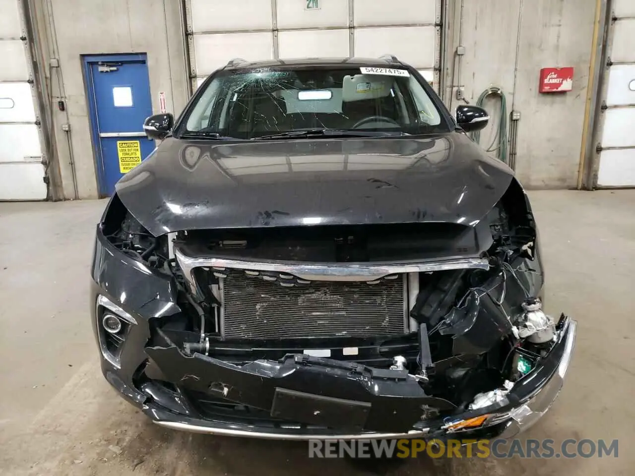 5 Photograph of a damaged car 5XYPKDA50KG467054 KIA SORENTO 2019
