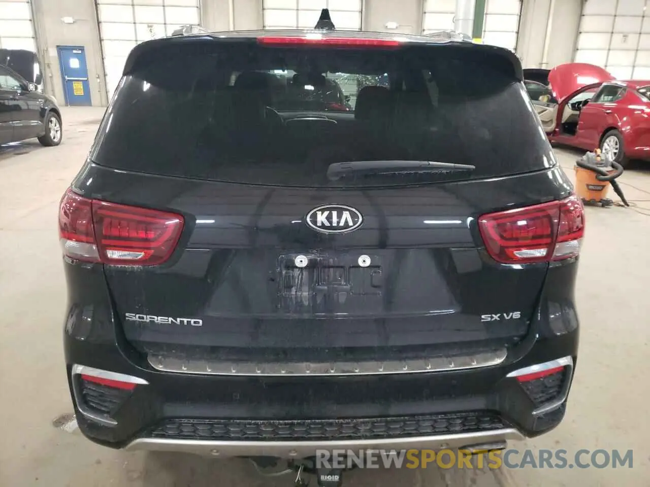 6 Photograph of a damaged car 5XYPKDA50KG467054 KIA SORENTO 2019