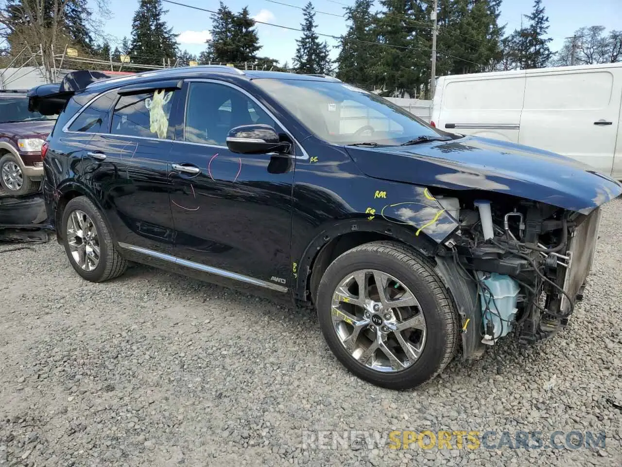 4 Photograph of a damaged car 5XYPKDA51KG522319 KIA SORENTO 2019