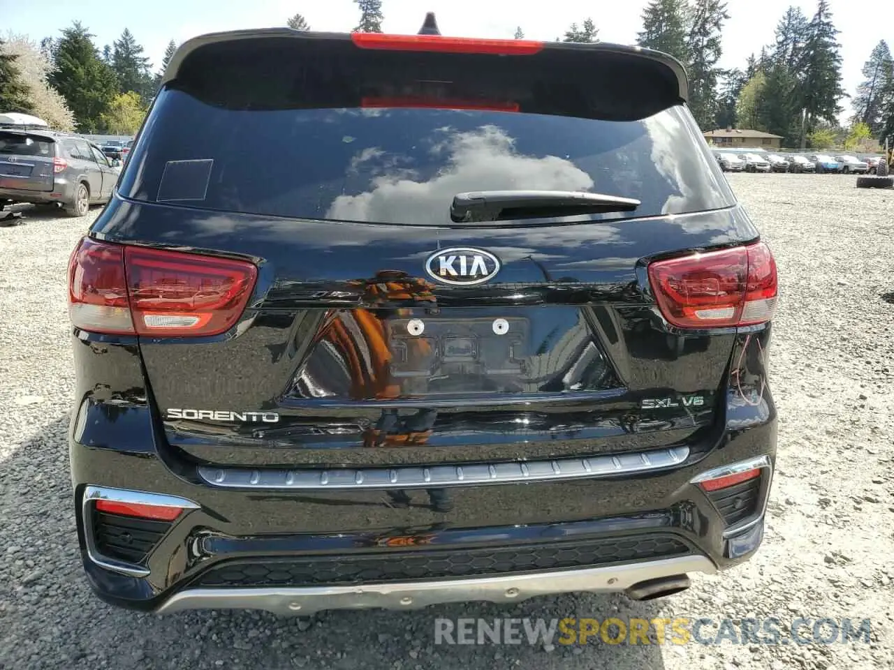 6 Photograph of a damaged car 5XYPKDA51KG522319 KIA SORENTO 2019