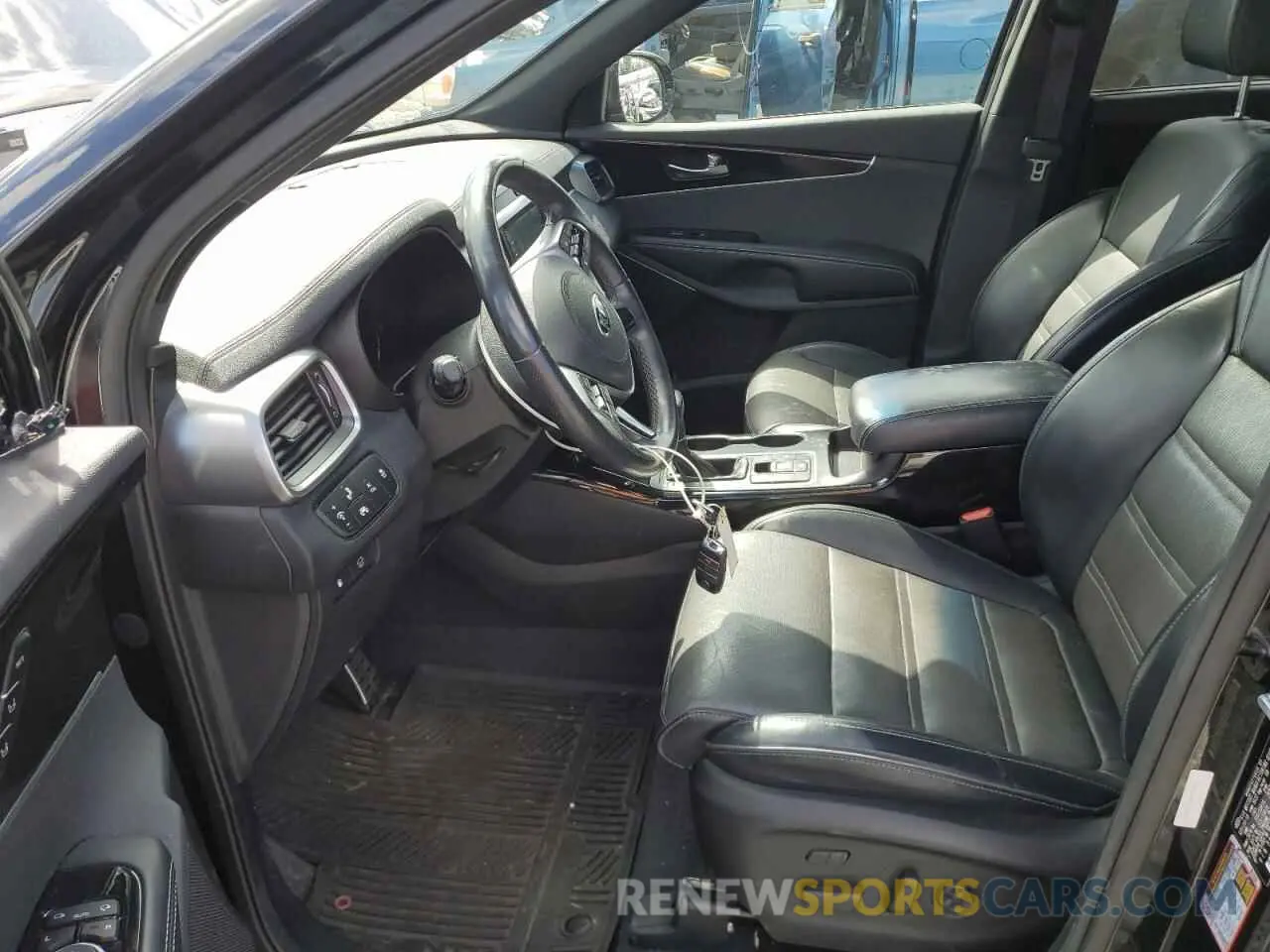 7 Photograph of a damaged car 5XYPKDA51KG522319 KIA SORENTO 2019