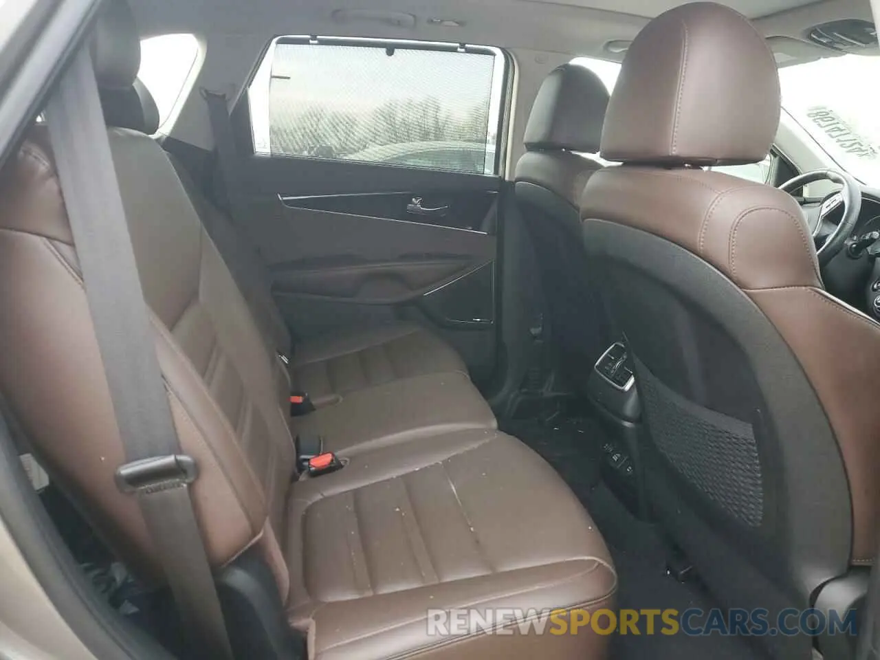 11 Photograph of a damaged car 5XYPKDA57KG453913 KIA SORENTO 2019