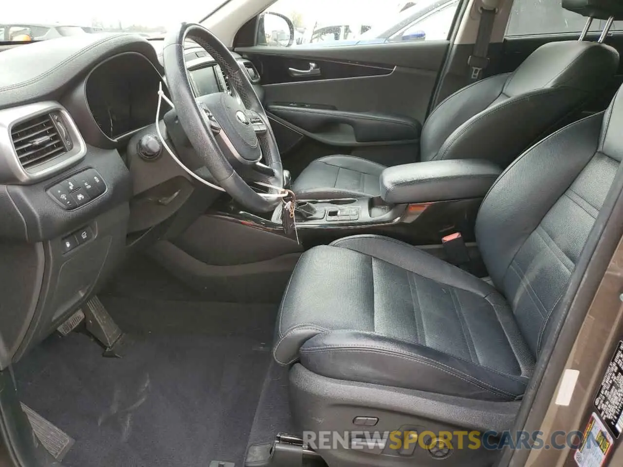 7 Photograph of a damaged car 5XYPKDA57KG470436 KIA SORENTO 2019