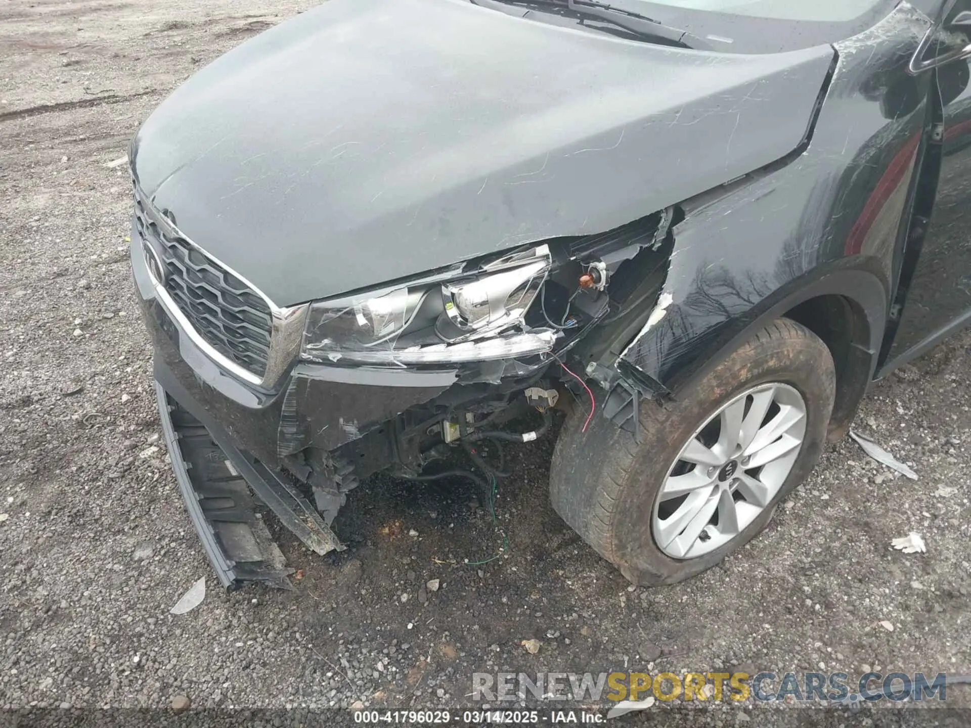 6 Photograph of a damaged car 5XYPG4A30LG644669 KIA SORENTO 2020