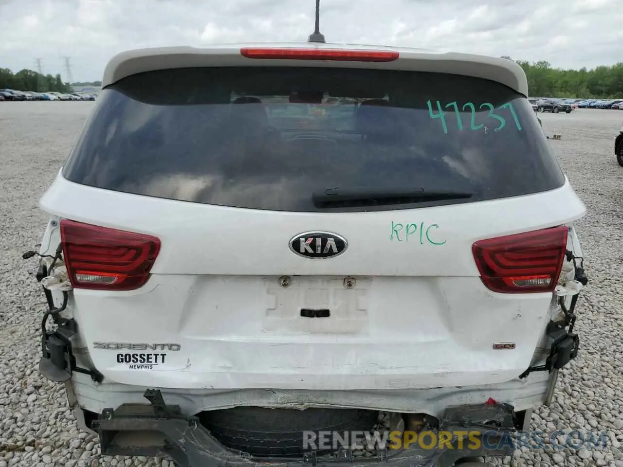 6 Photograph of a damaged car 5XYPG4A30LG649953 KIA SORENTO 2020