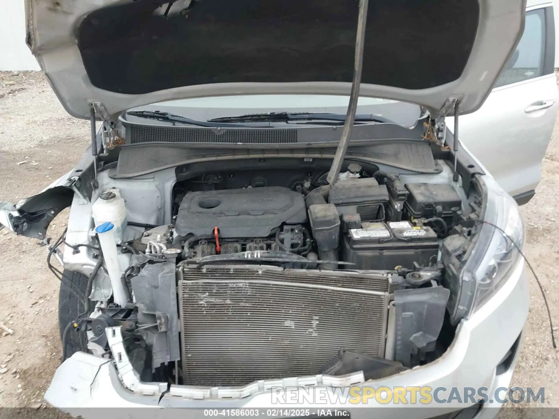10 Photograph of a damaged car 5XYPG4A31LG698420 KIA SORENTO 2020