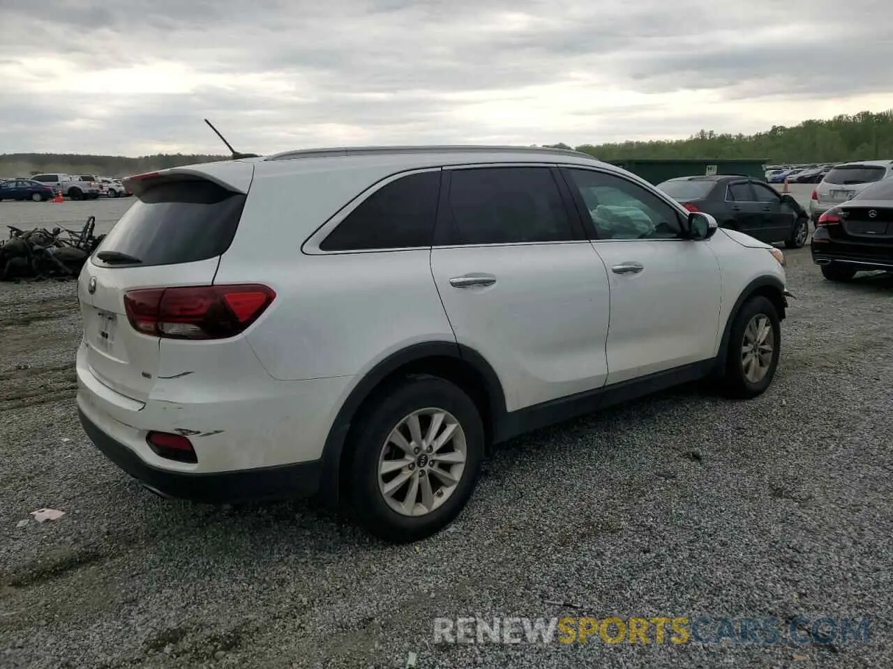 3 Photograph of a damaged car 5XYPG4A31LG698806 KIA SORENTO 2020