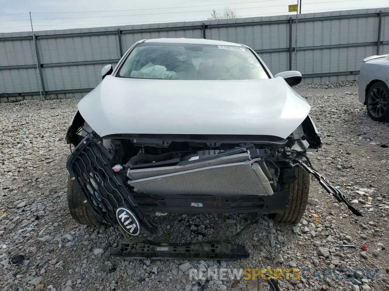 5 Photograph of a damaged car 5XYPG4A32LG629915 KIA SORENTO 2020