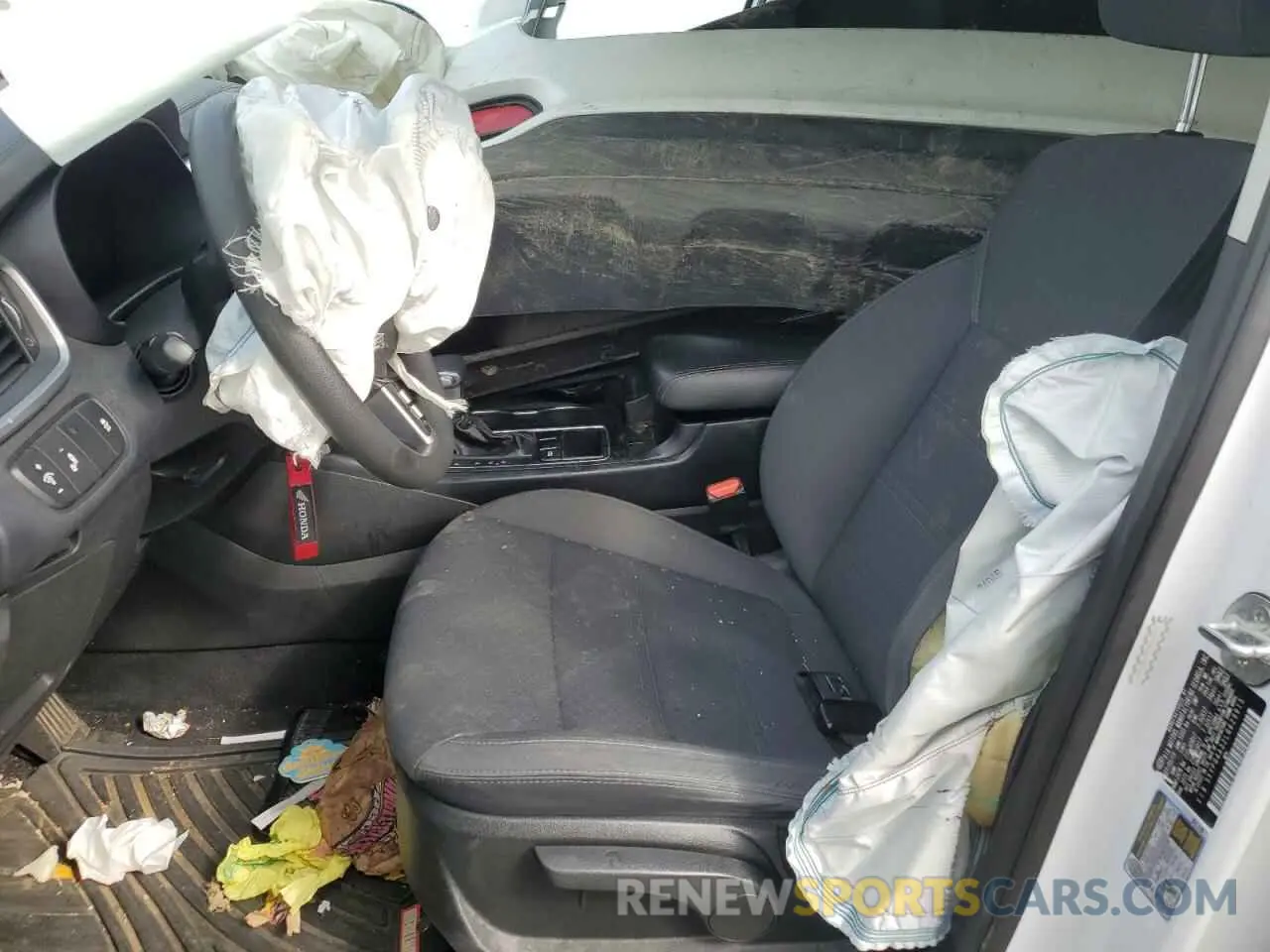 7 Photograph of a damaged car 5XYPG4A32LG629915 KIA SORENTO 2020