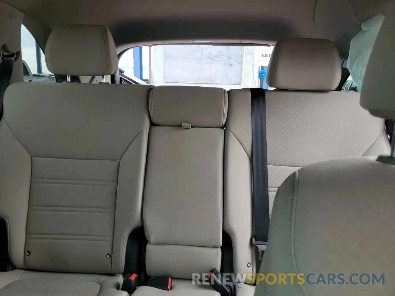 10 Photograph of a damaged car 5XYPG4A32LG637142 KIA SORENTO 2020