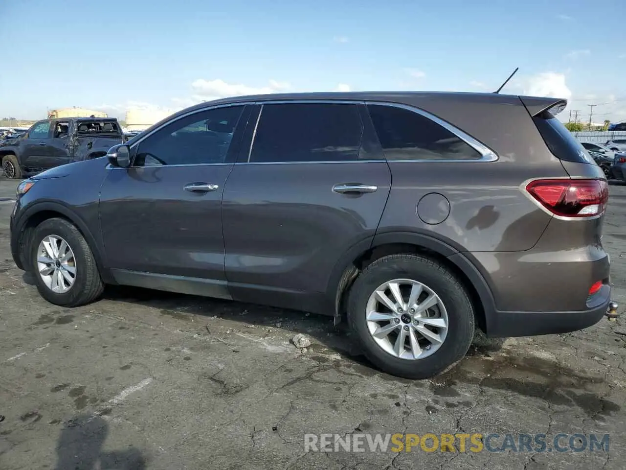 2 Фотография поврежденного автомобиля 5XYPG4A32LG650747 KIA SORENTO 2020