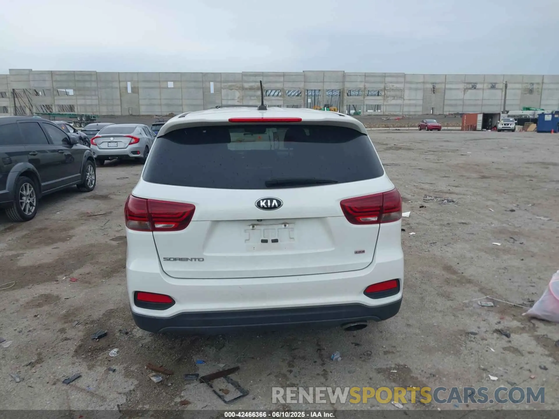 15 Photograph of a damaged car 5XYPG4A34LG642469 KIA SORENTO 2020