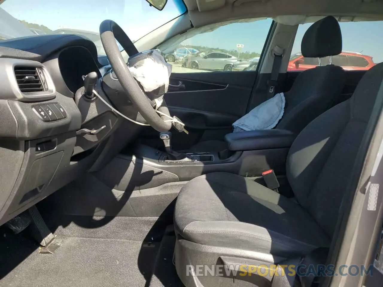 7 Photograph of a damaged car 5XYPG4A35LG651763 KIA SORENTO 2020