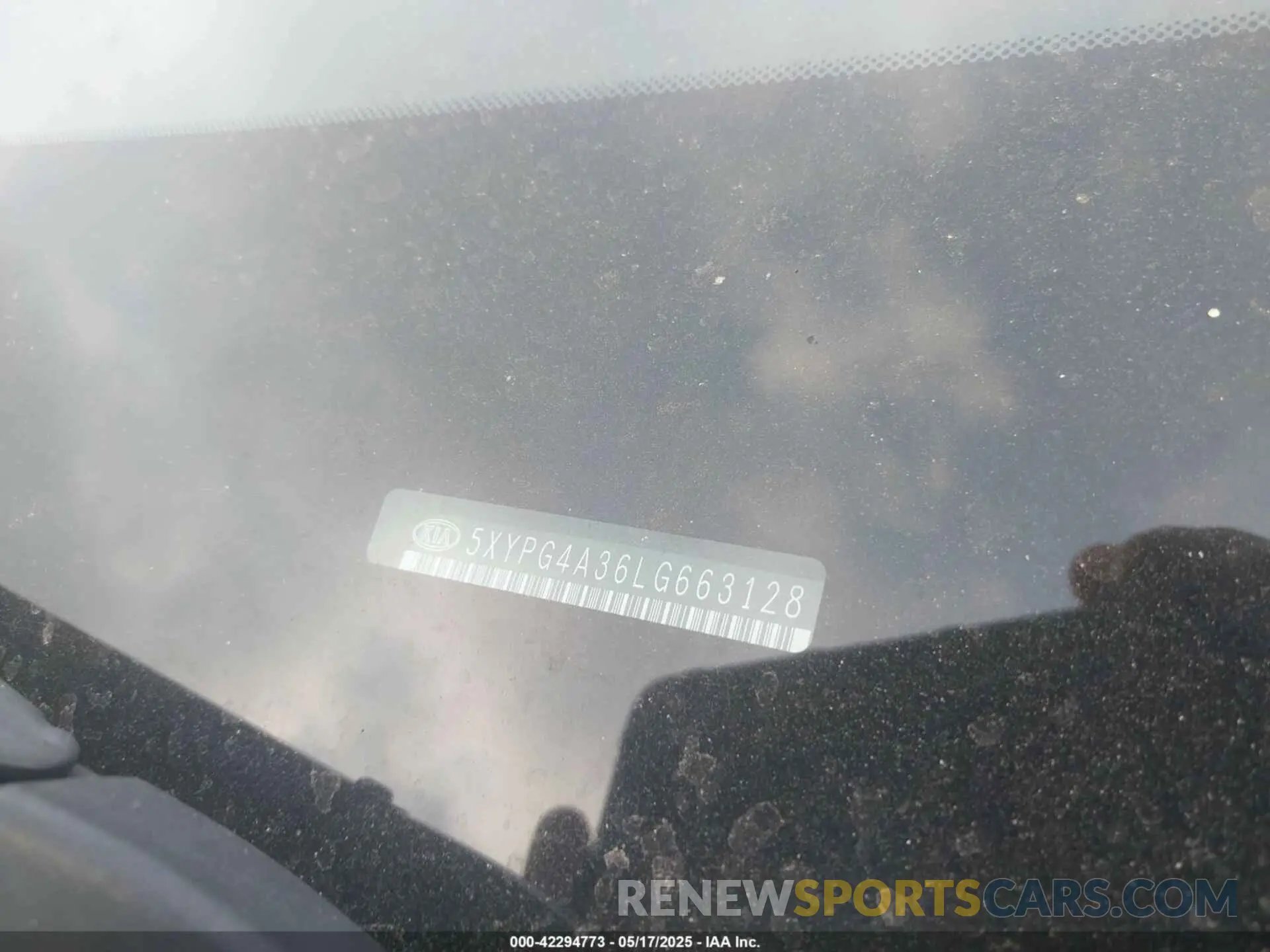 9 Photograph of a damaged car 5XYPG4A36LG663128 KIA SORENTO 2020