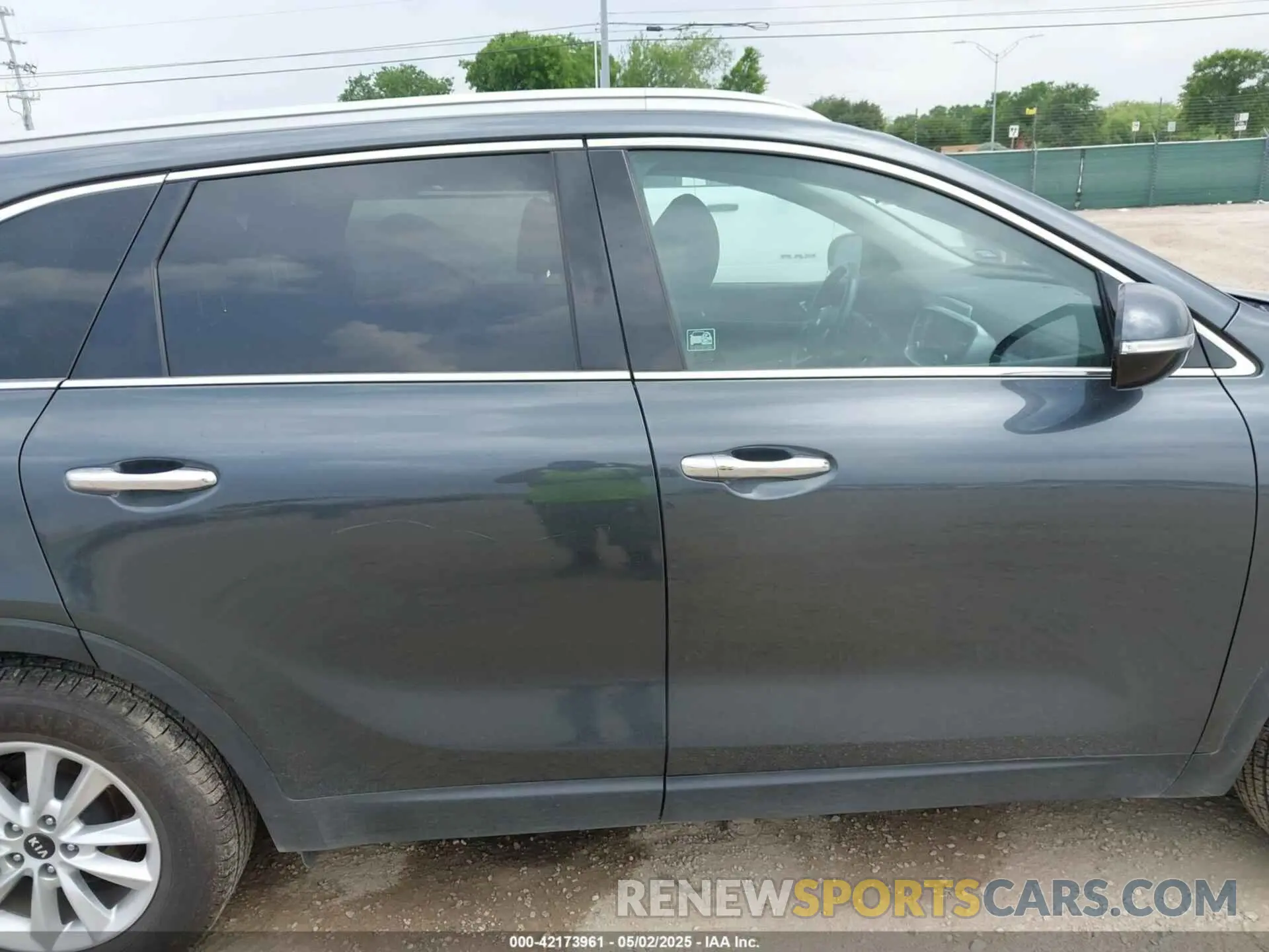 13 Фотография поврежденного автомобиля 5XYPG4A36LG682603 KIA SORENTO 2020