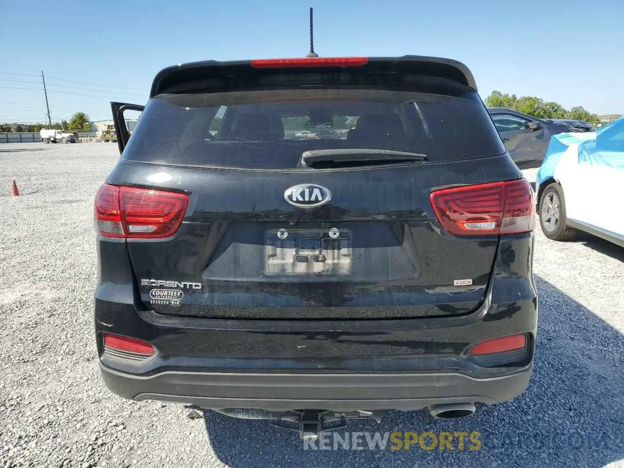 6 Photograph of a damaged car 5XYPG4A36LG685467 KIA SORENTO 2020