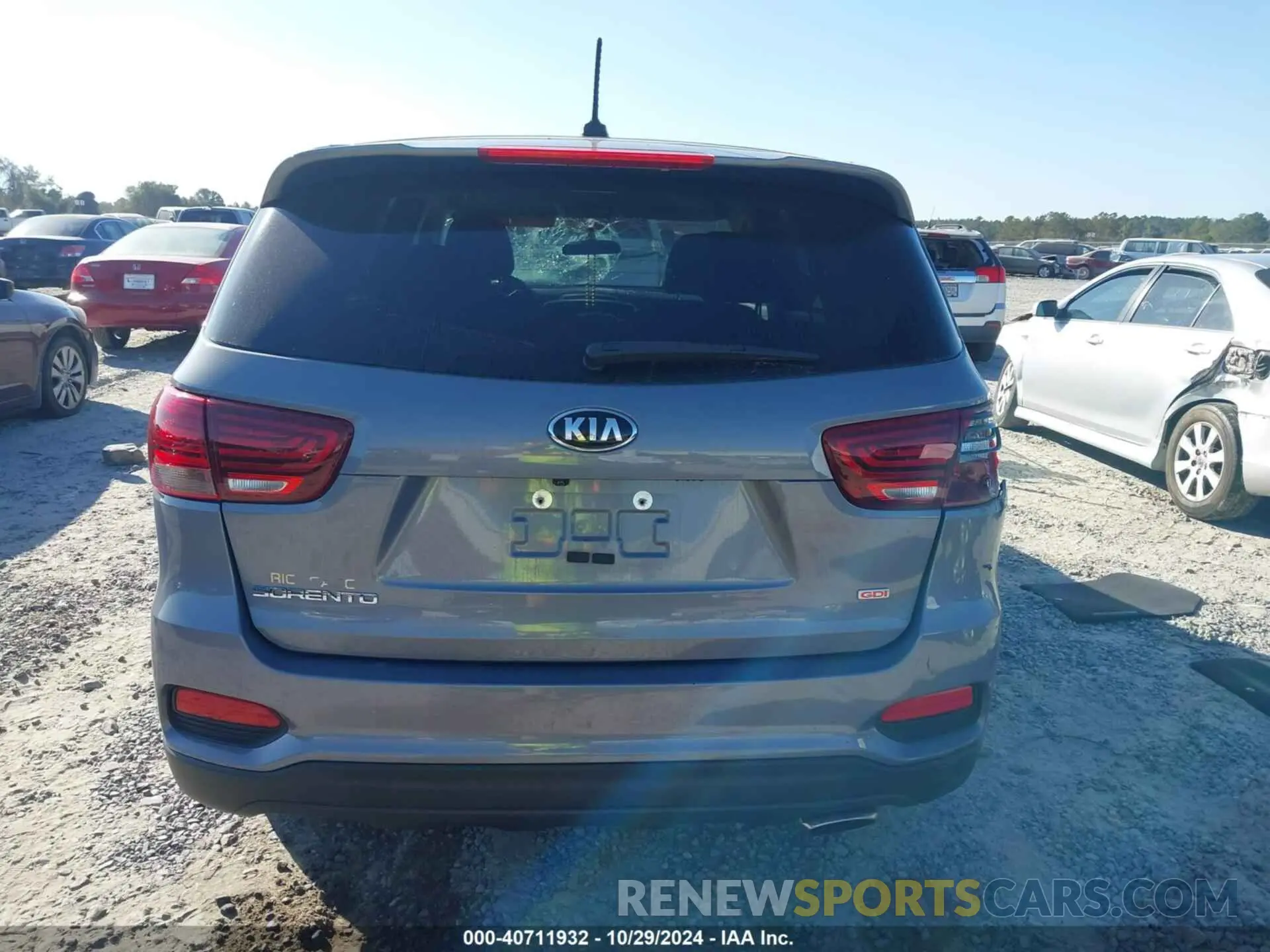 16 Photograph of a damaged car 5XYPG4A36LG698767 KIA SORENTO 2020