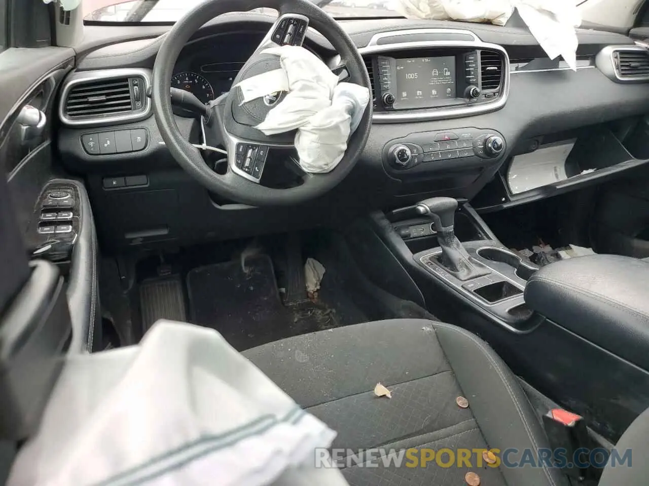 8 Photograph of a damaged car 5XYPG4A37LG670167 KIA SORENTO 2020