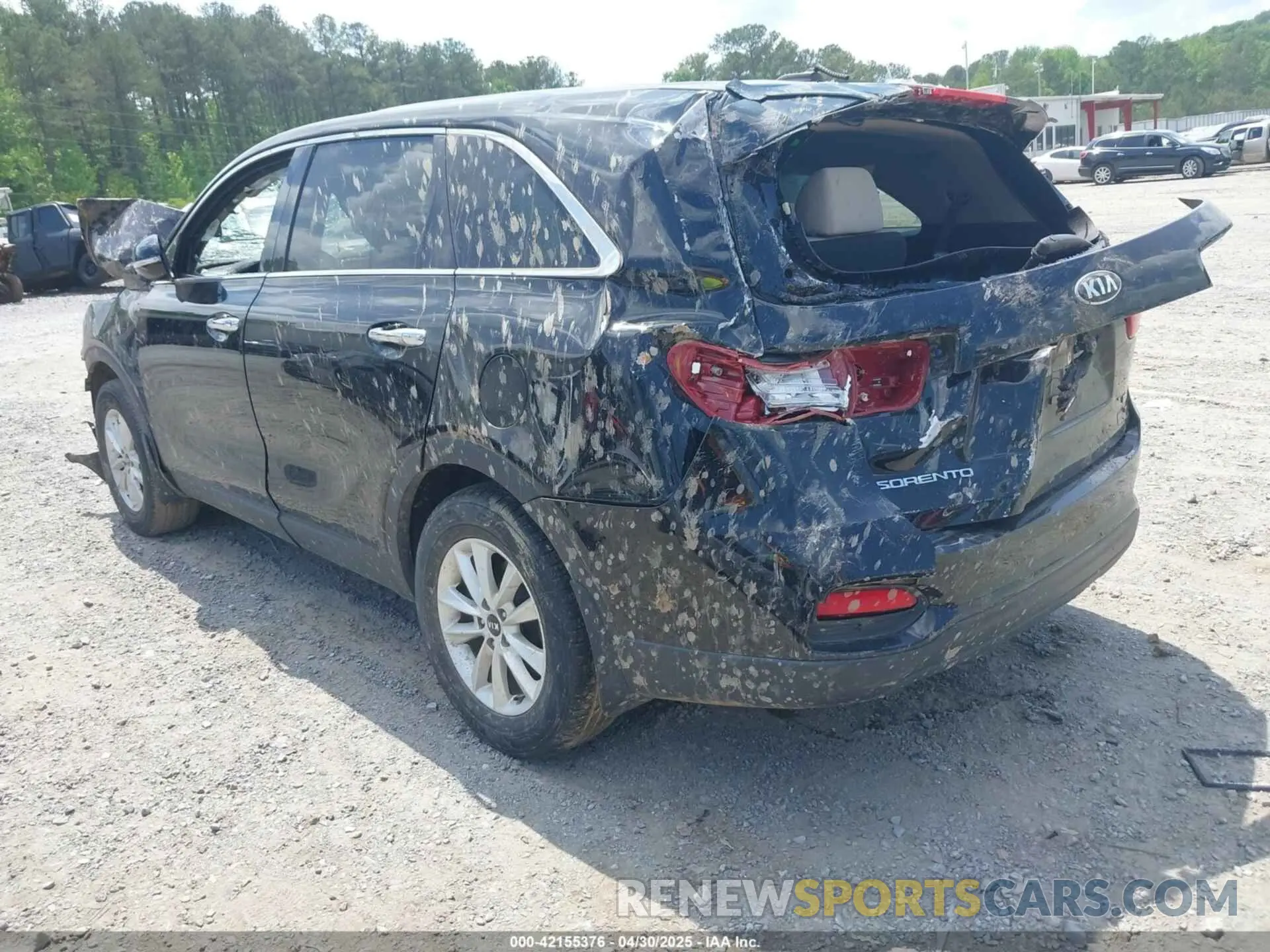3 Photograph of a damaged car 5XYPG4A38LG625755 KIA SORENTO 2020