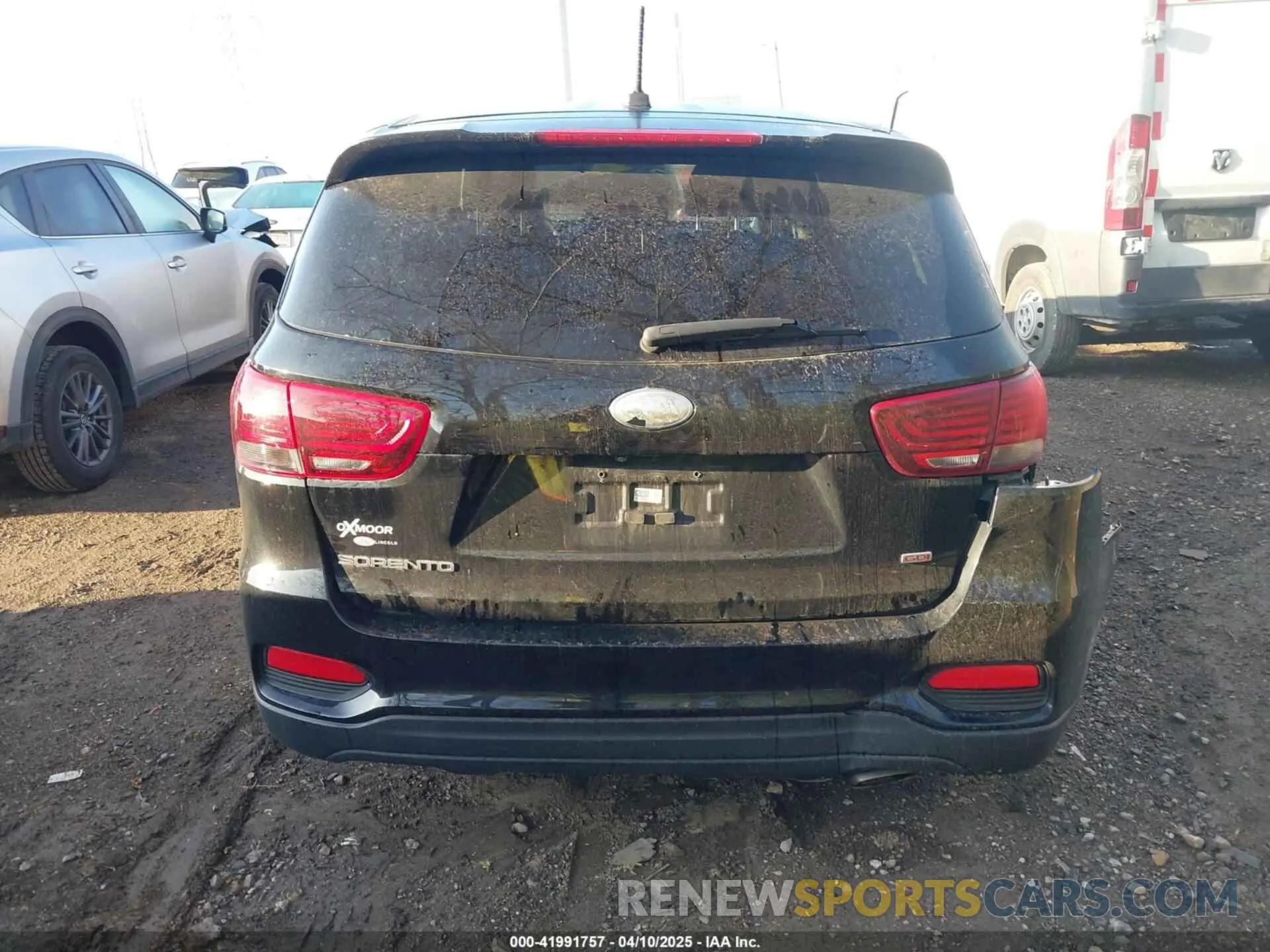 16 Photograph of a damaged car 5XYPG4A38LG628283 KIA SORENTO 2020