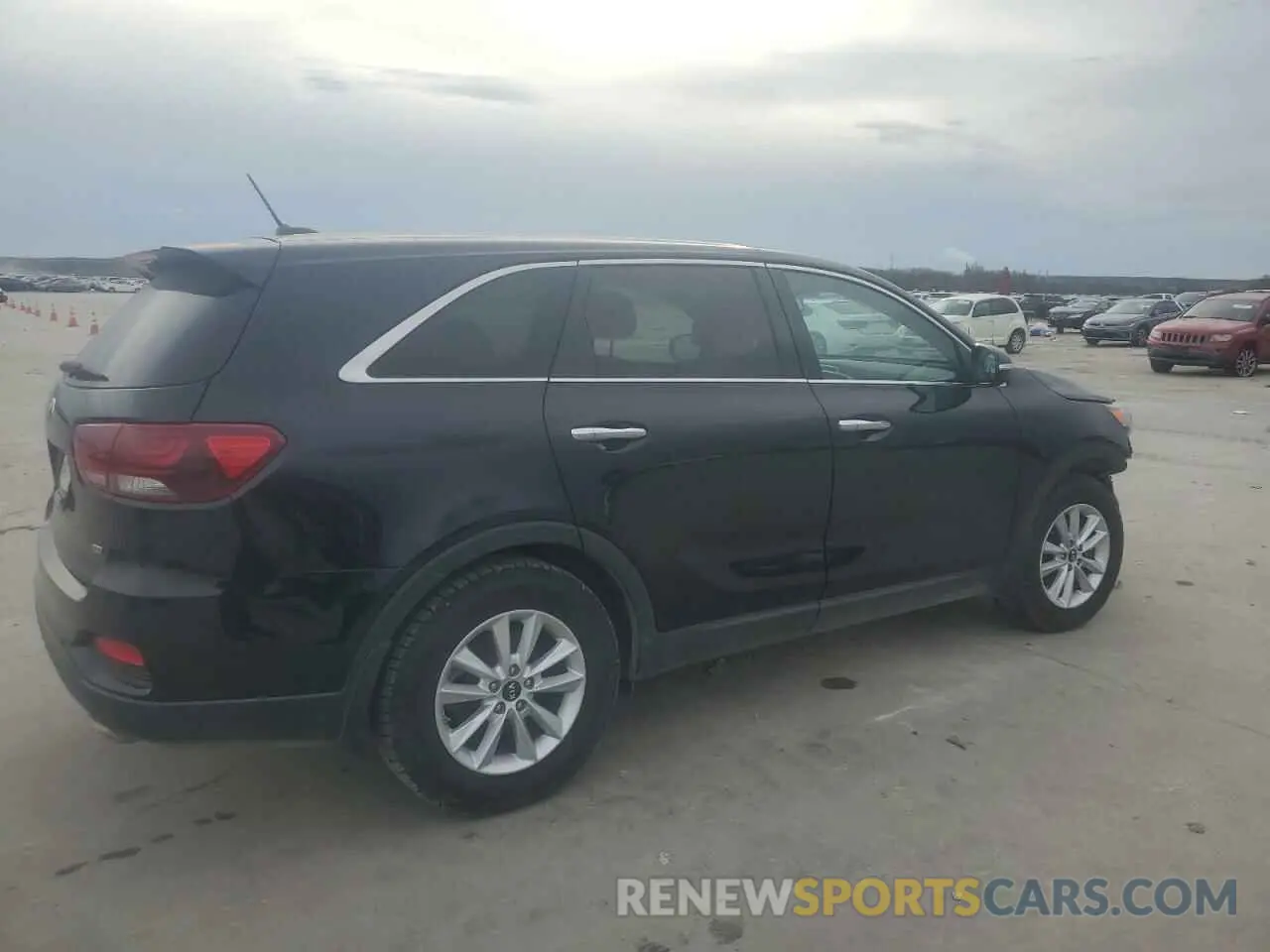 3 Photograph of a damaged car 5XYPG4A38LG684529 KIA SORENTO 2020