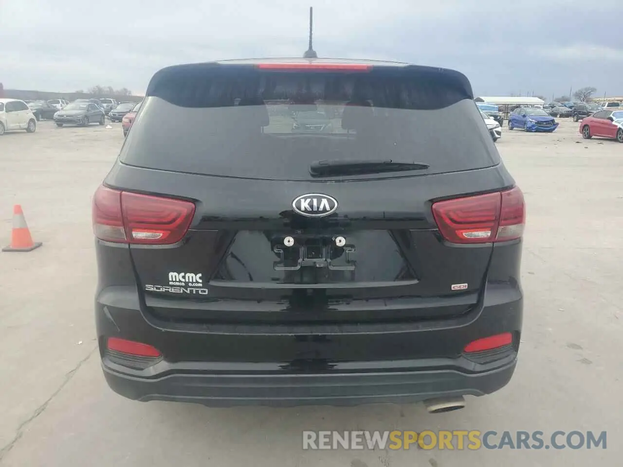 6 Photograph of a damaged car 5XYPG4A38LG684529 KIA SORENTO 2020