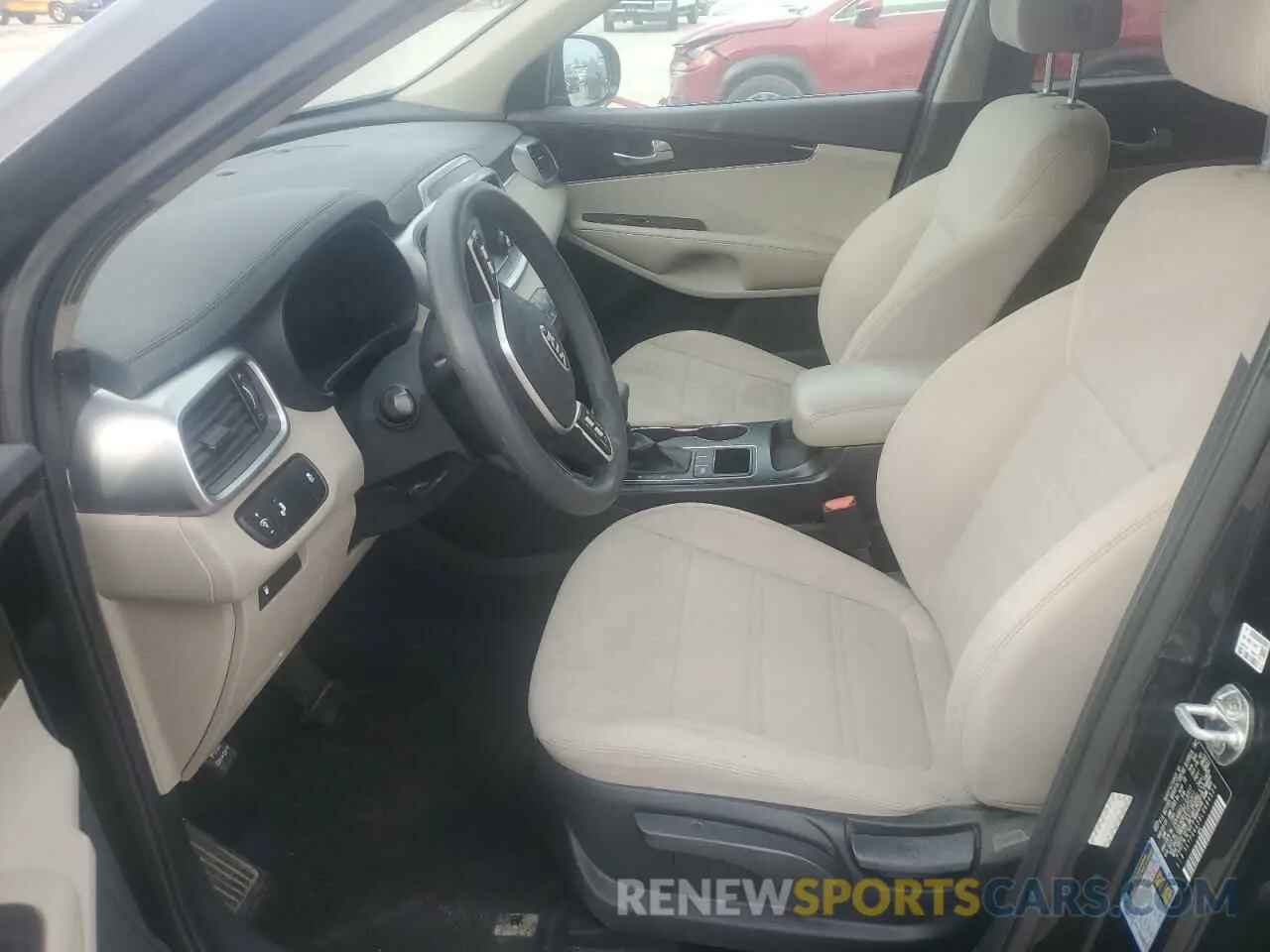 7 Photograph of a damaged car 5XYPG4A38LG684529 KIA SORENTO 2020