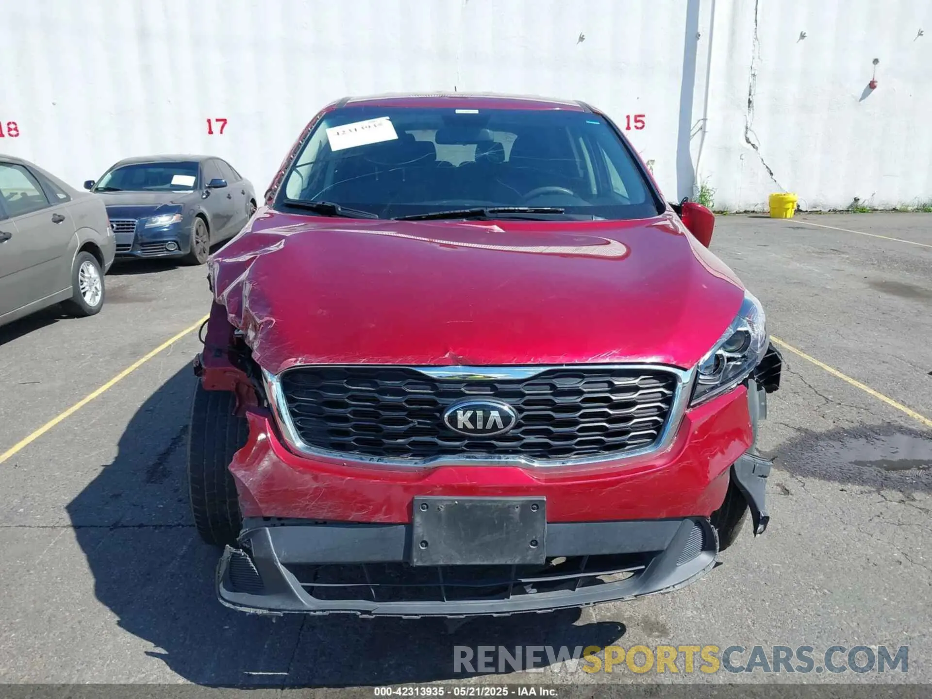 11 Photograph of a damaged car 5XYPG4A39LG629202 KIA SORENTO 2020