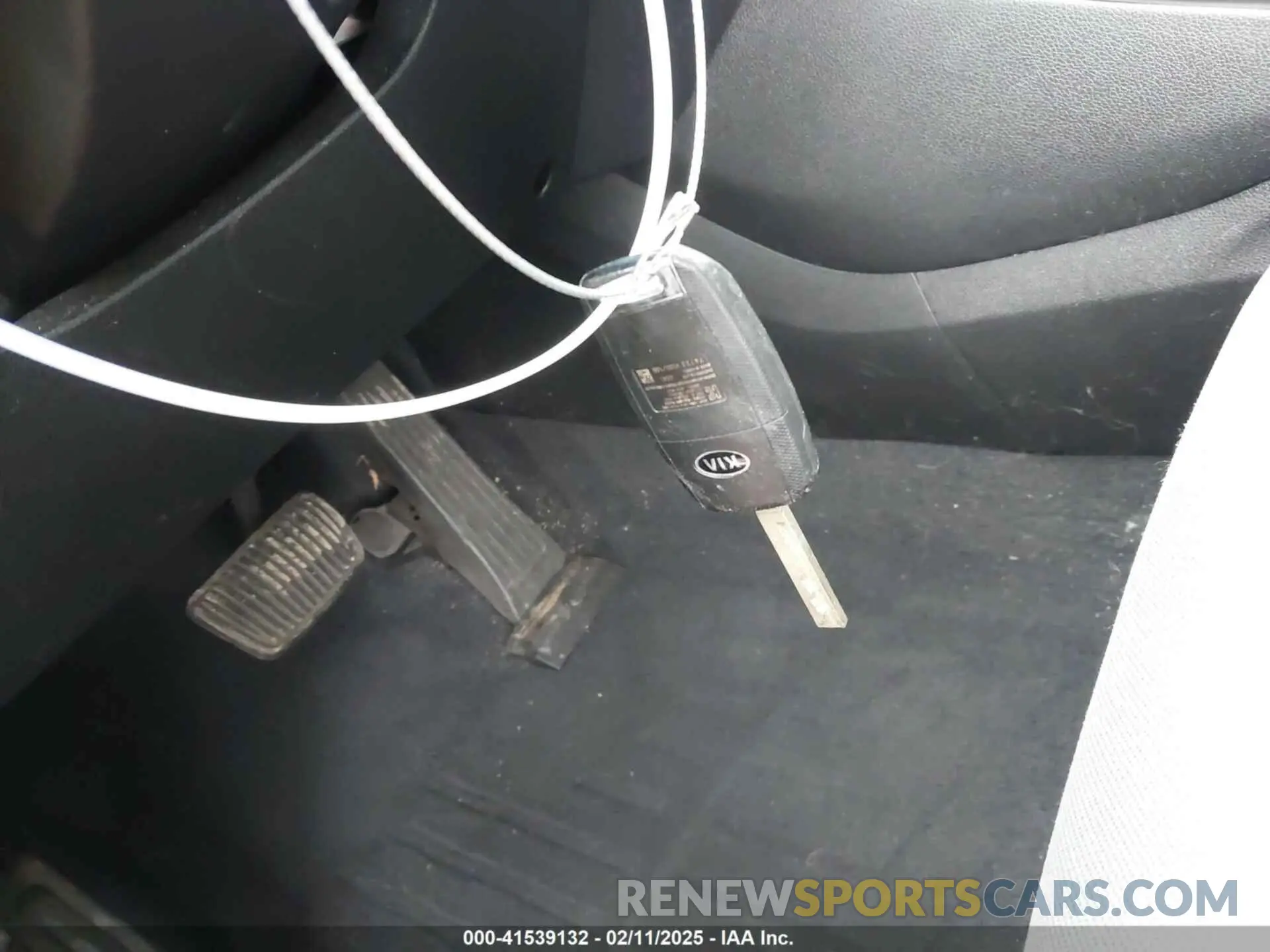 11 Фотография поврежденного автомобиля 5XYPG4A39LG688184 KIA SORENTO 2020