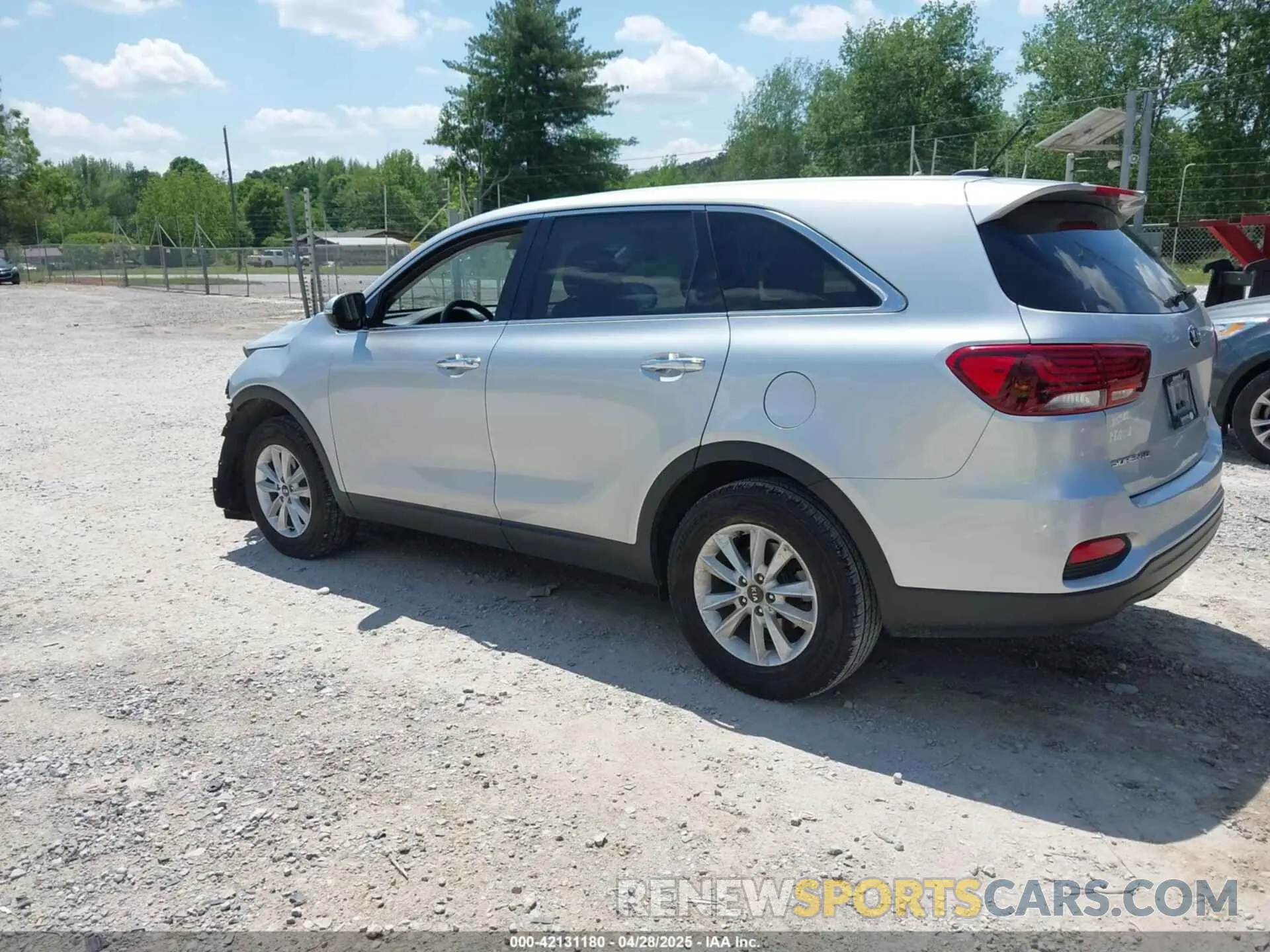 3 Photograph of a damaged car 5XYPG4A3XLG634716 KIA SORENTO 2020