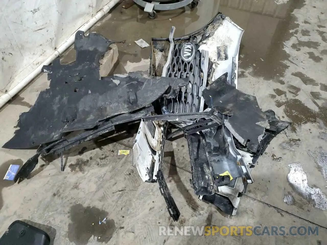 15 Photograph of a damaged car 5XYPG4A51LG654631 KIA SORENTO 2020
