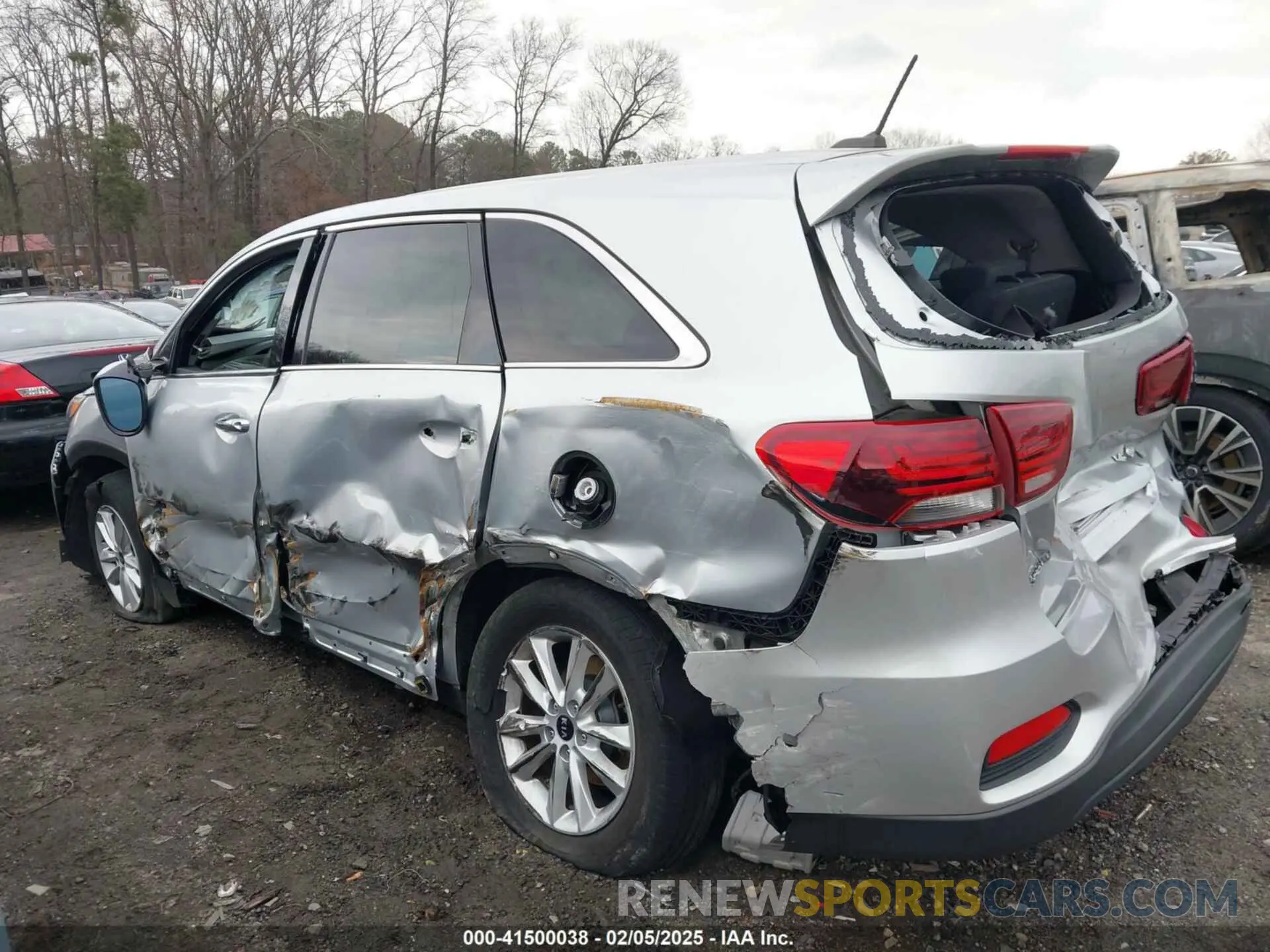 14 Photograph of a damaged car 5XYPG4A52LG627955 KIA SORENTO 2020