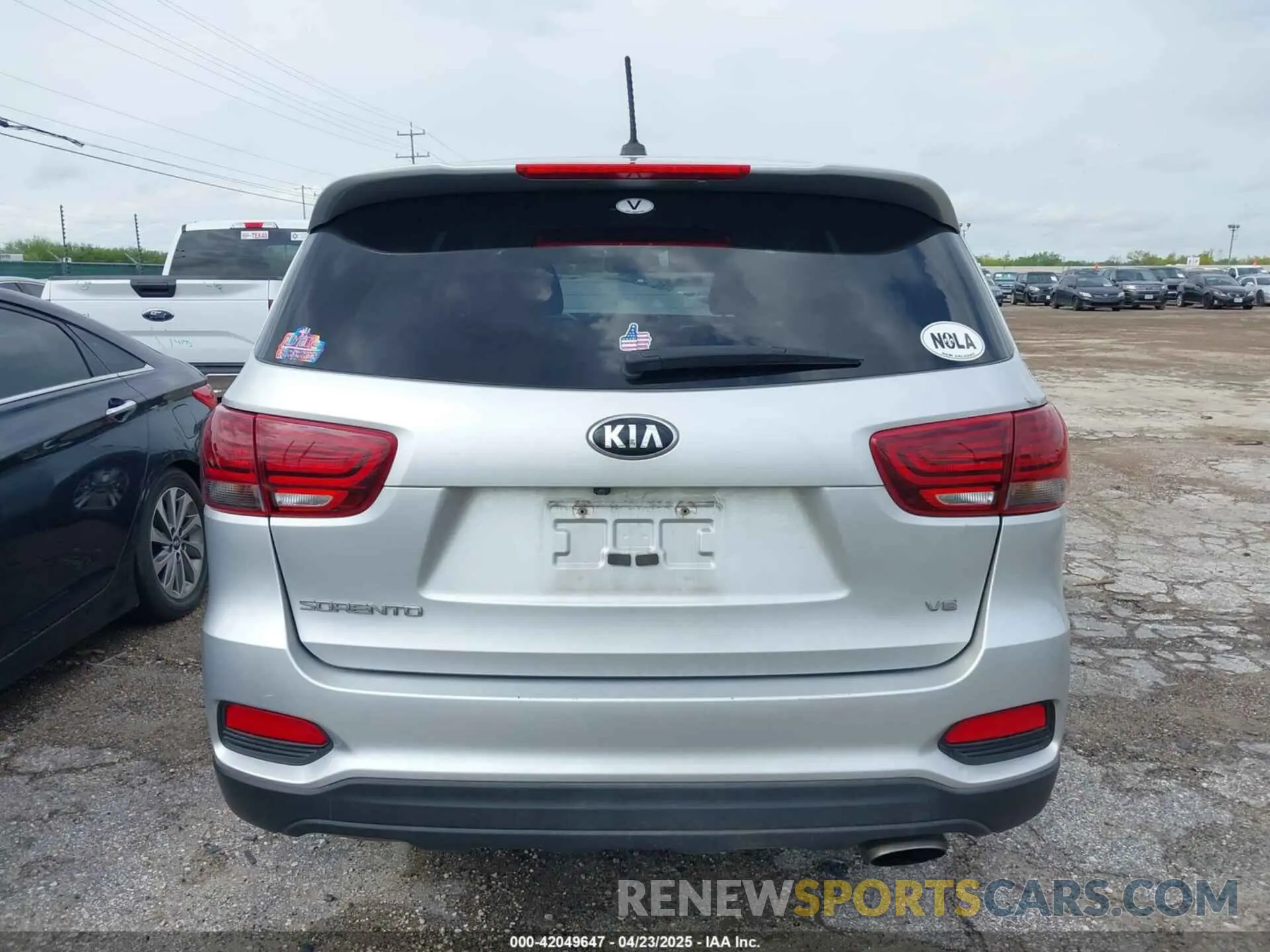 17 Фотография поврежденного автомобиля 5XYPG4A56LG610186 KIA SORENTO 2020