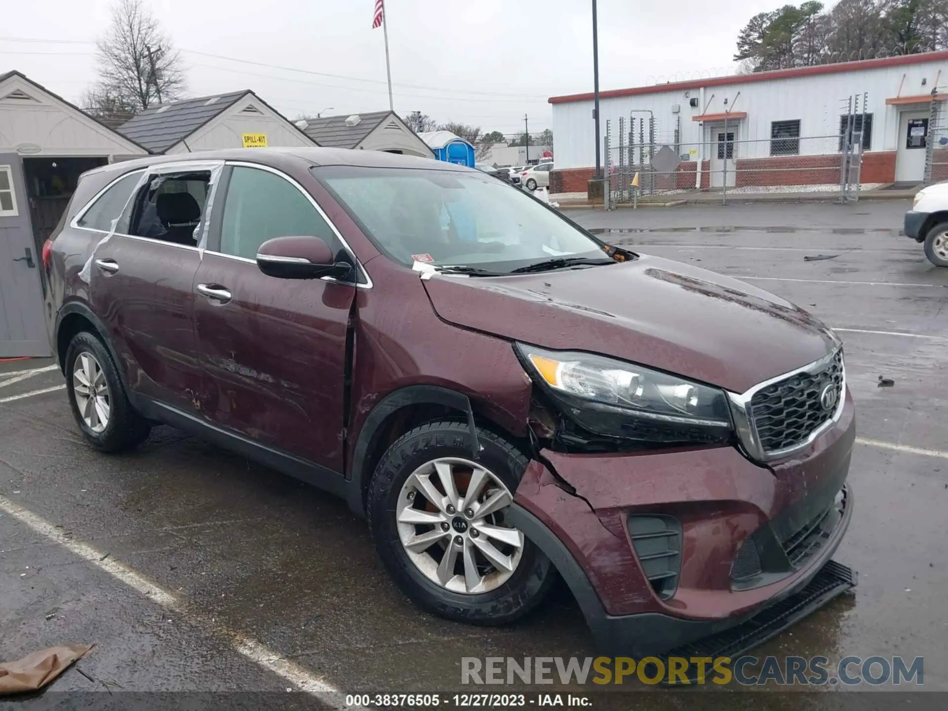 13 Photograph of a damaged car 5XYPG4A5XLG615276 KIA SORENTO 2020