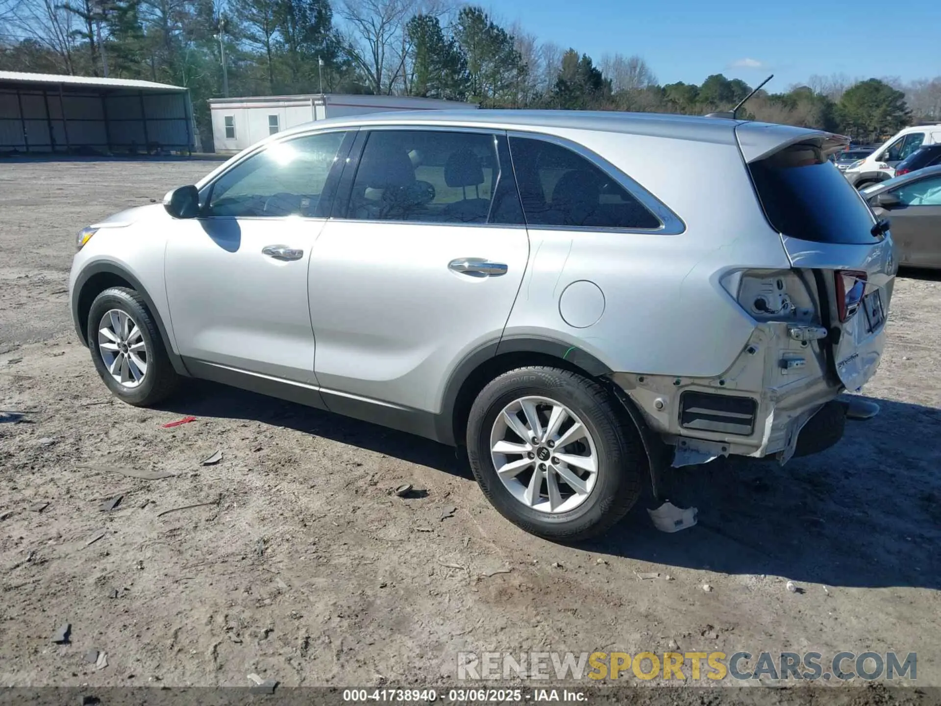 3 Photograph of a damaged car 5XYPG4A5XLG615763 KIA SORENTO 2020