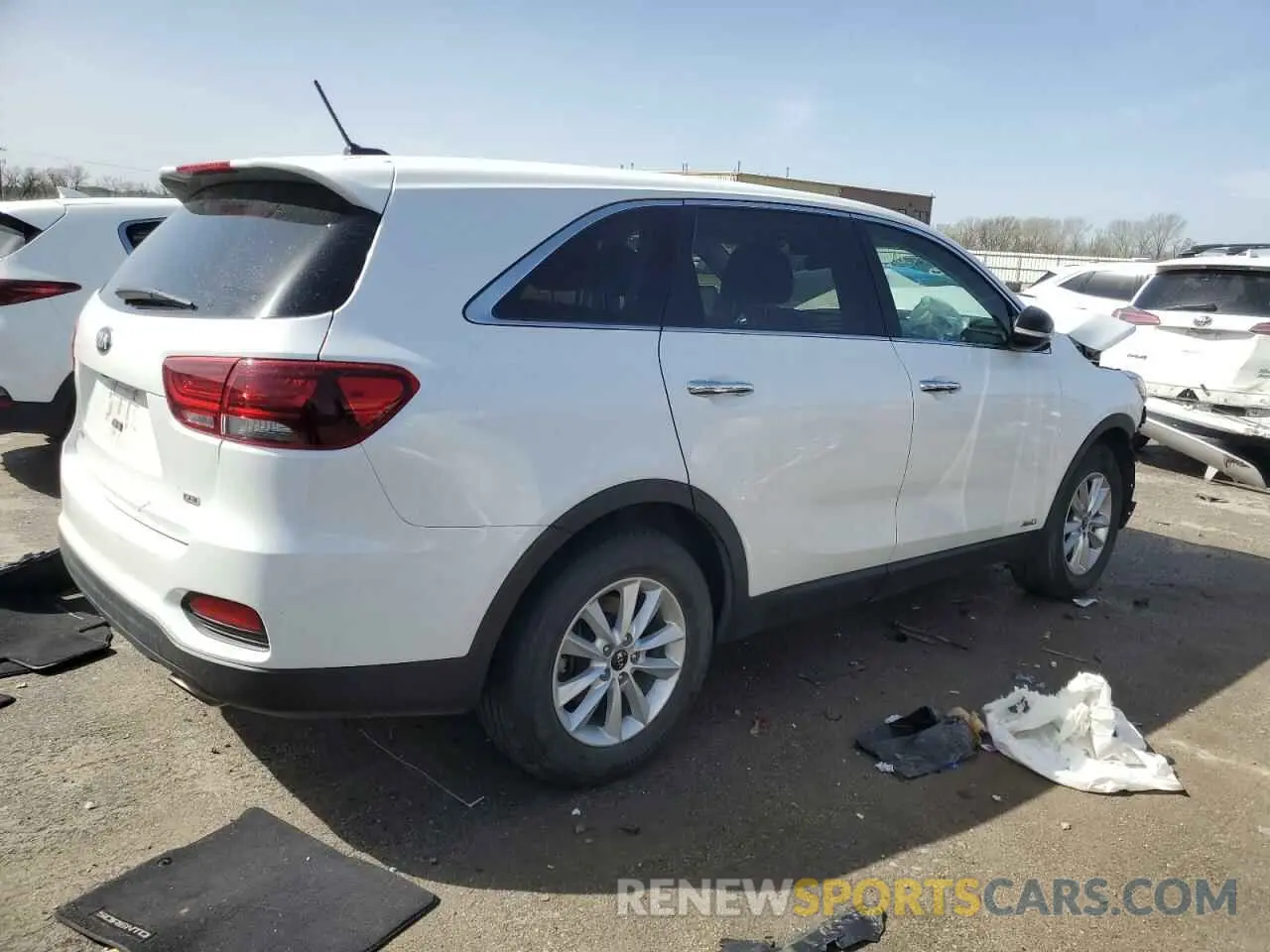 3 Photograph of a damaged car 5XYPGDA30LG678742 KIA SORENTO 2020