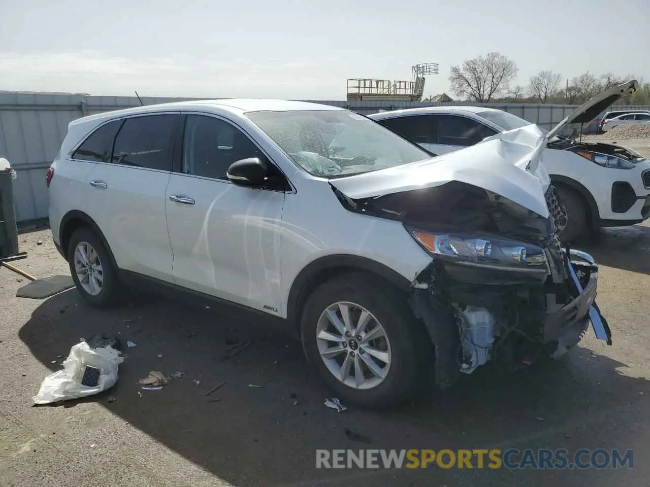 4 Photograph of a damaged car 5XYPGDA30LG678742 KIA SORENTO 2020