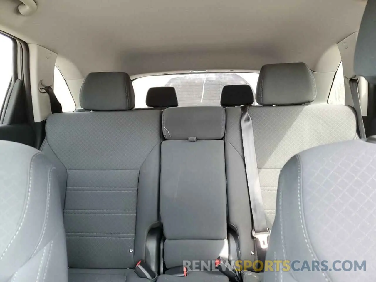 10 Photograph of a damaged car 5XYPGDA31LG698739 KIA SORENTO 2020