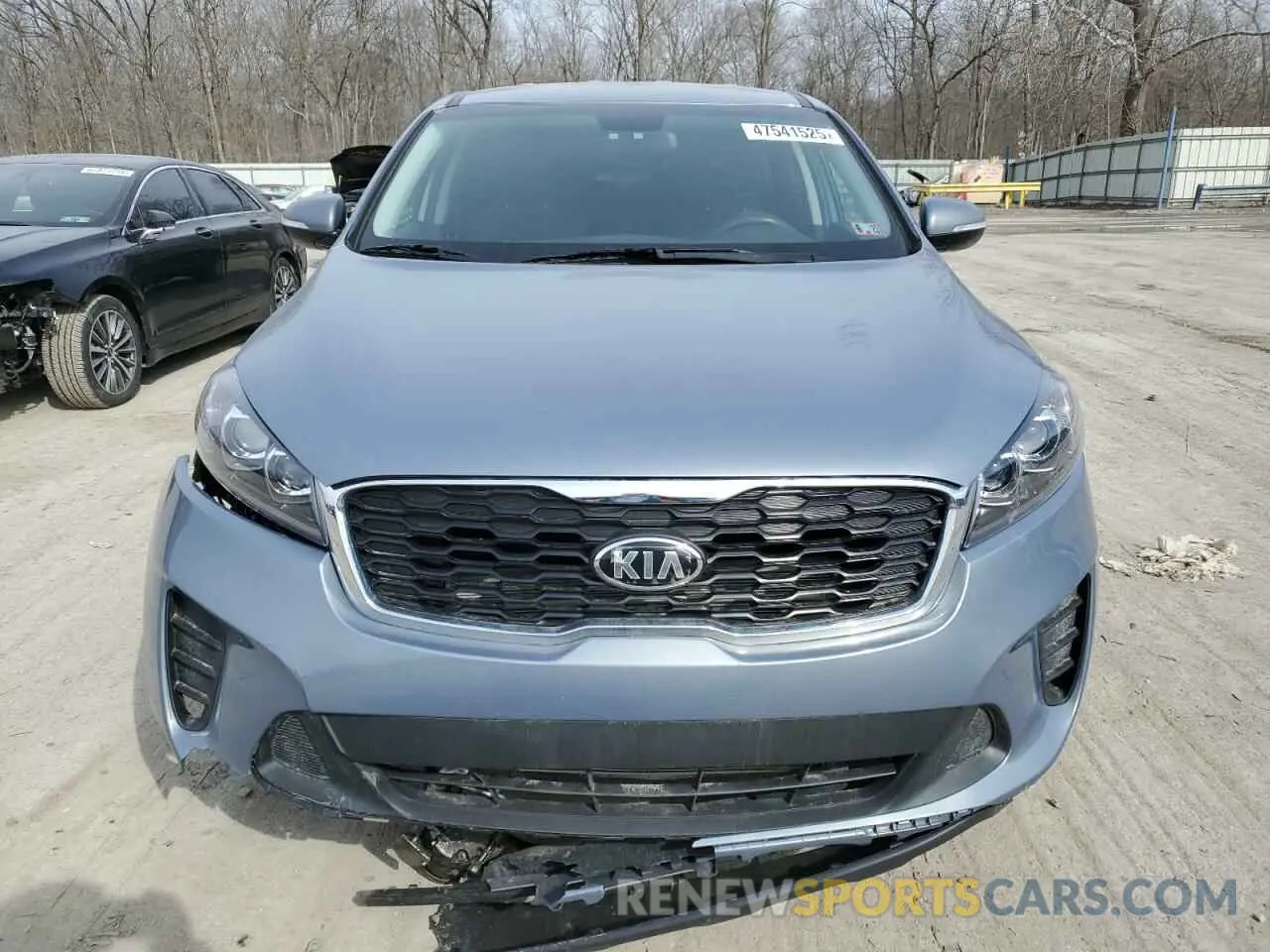 5 Photograph of a damaged car 5XYPGDA31LG698739 KIA SORENTO 2020