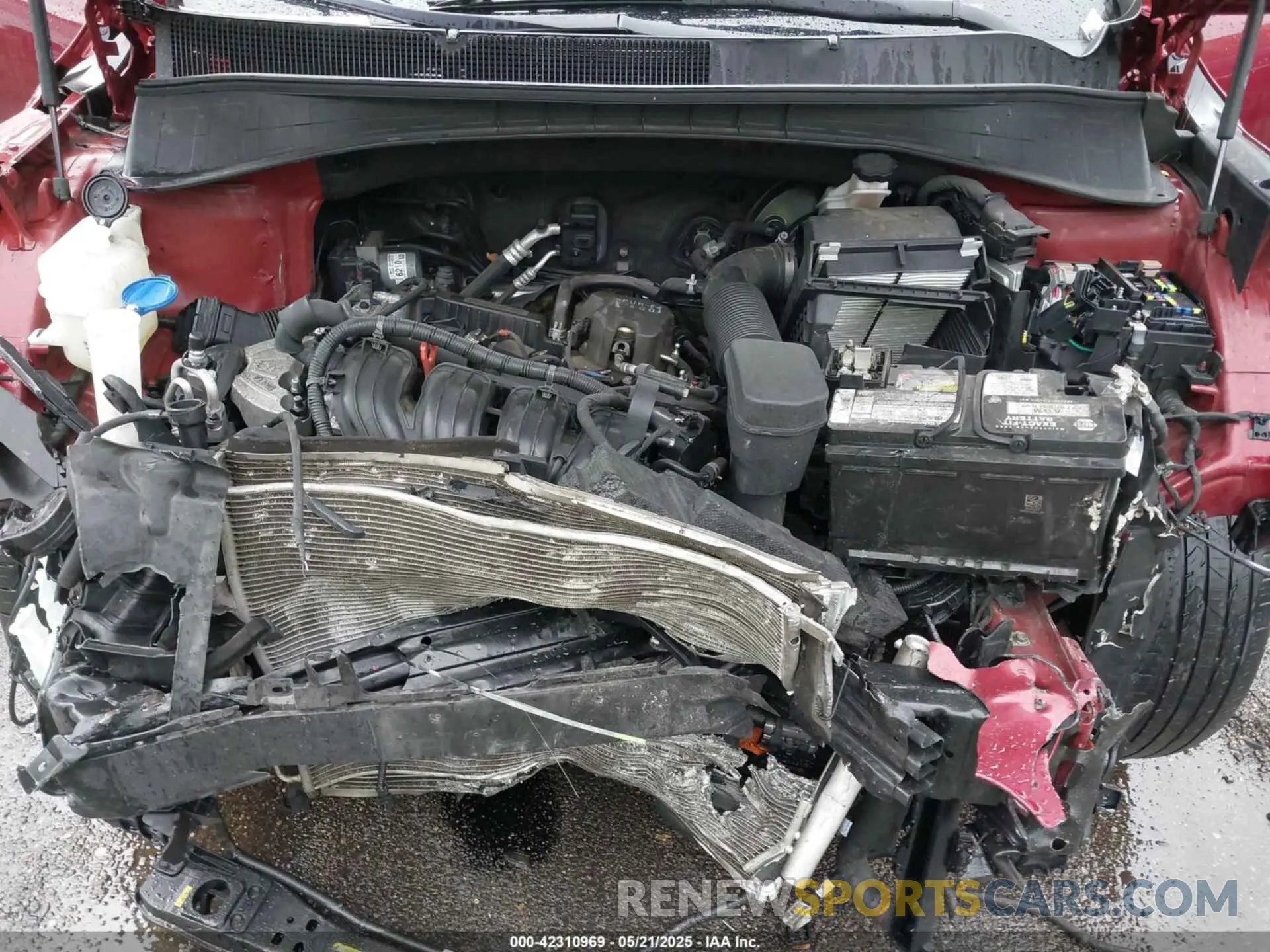 10 Photograph of a damaged car 5XYPGDA31LG702630 KIA SORENTO 2020