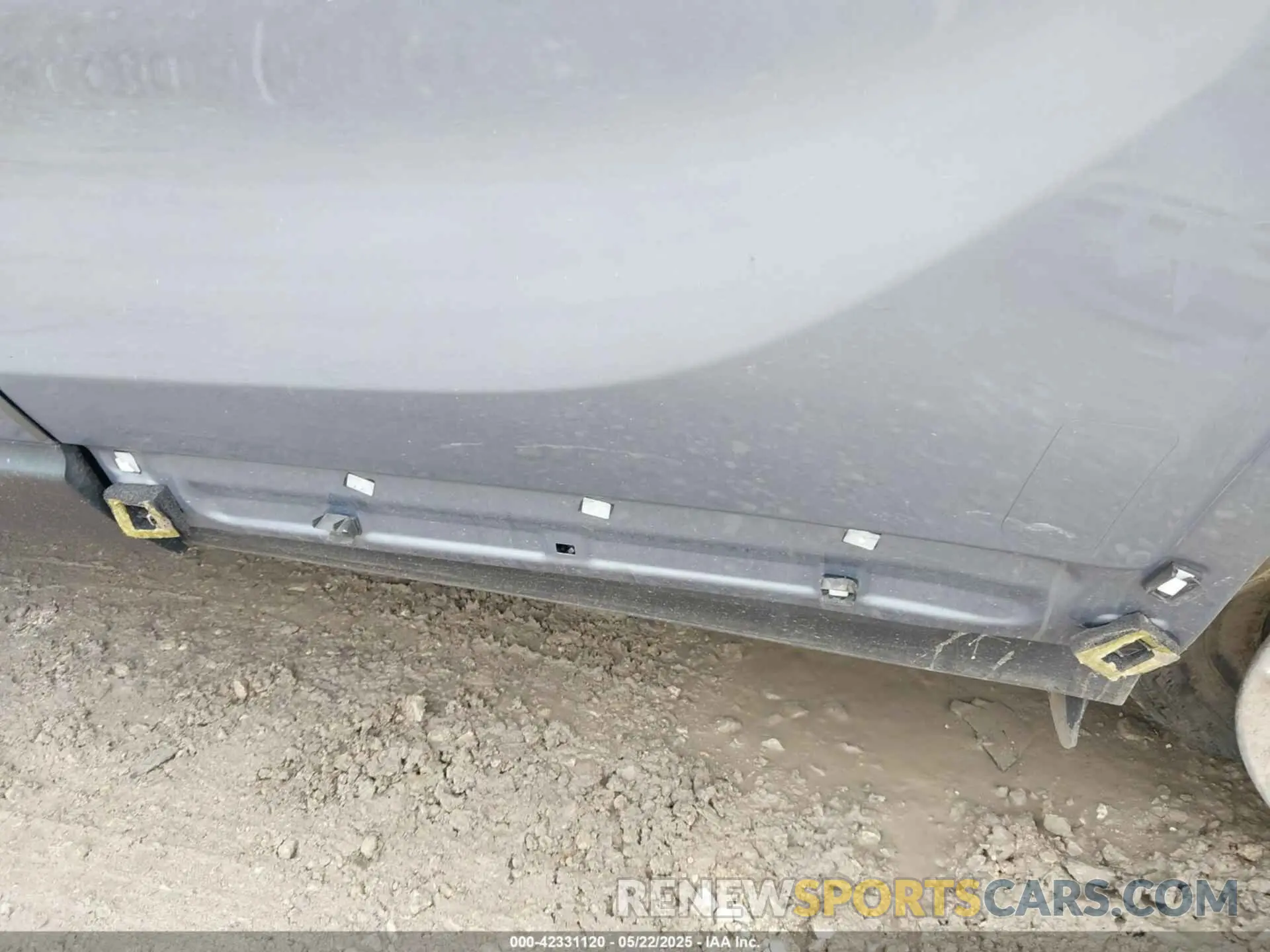 17 Photograph of a damaged car 5XYPGDA32LG624388 KIA SORENTO 2020