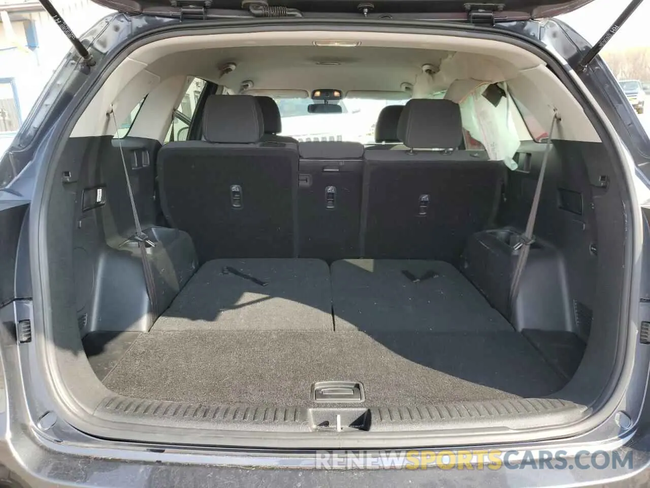 6 Photograph of a damaged car 5XYPGDA32LG655818 KIA SORENTO 2020